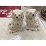 A PAIR OF SMALL STAFFORDSHIRE DOGS HEIGHT 10CM