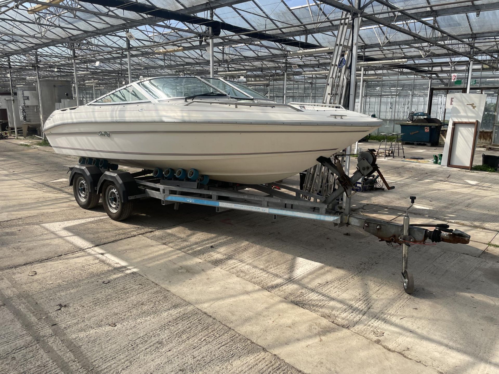 A SEARAY 180 BOWRIDER POWER BOAT - A RESTORATION PROJECT, THE BOAT HAS BEEN DRY STORED, REQUIRES