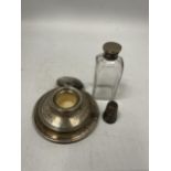 A MIXED LOT SILVER ITEMS, INKWELL (LID A/F), PERFUME BOTTLE AND THIMBLE
