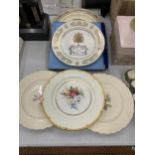 A MIXED LOT OF CERAMIC PLATES TO INCLUDE BOXED AYNSLEY COMMEMORATIVE EXAMPLE