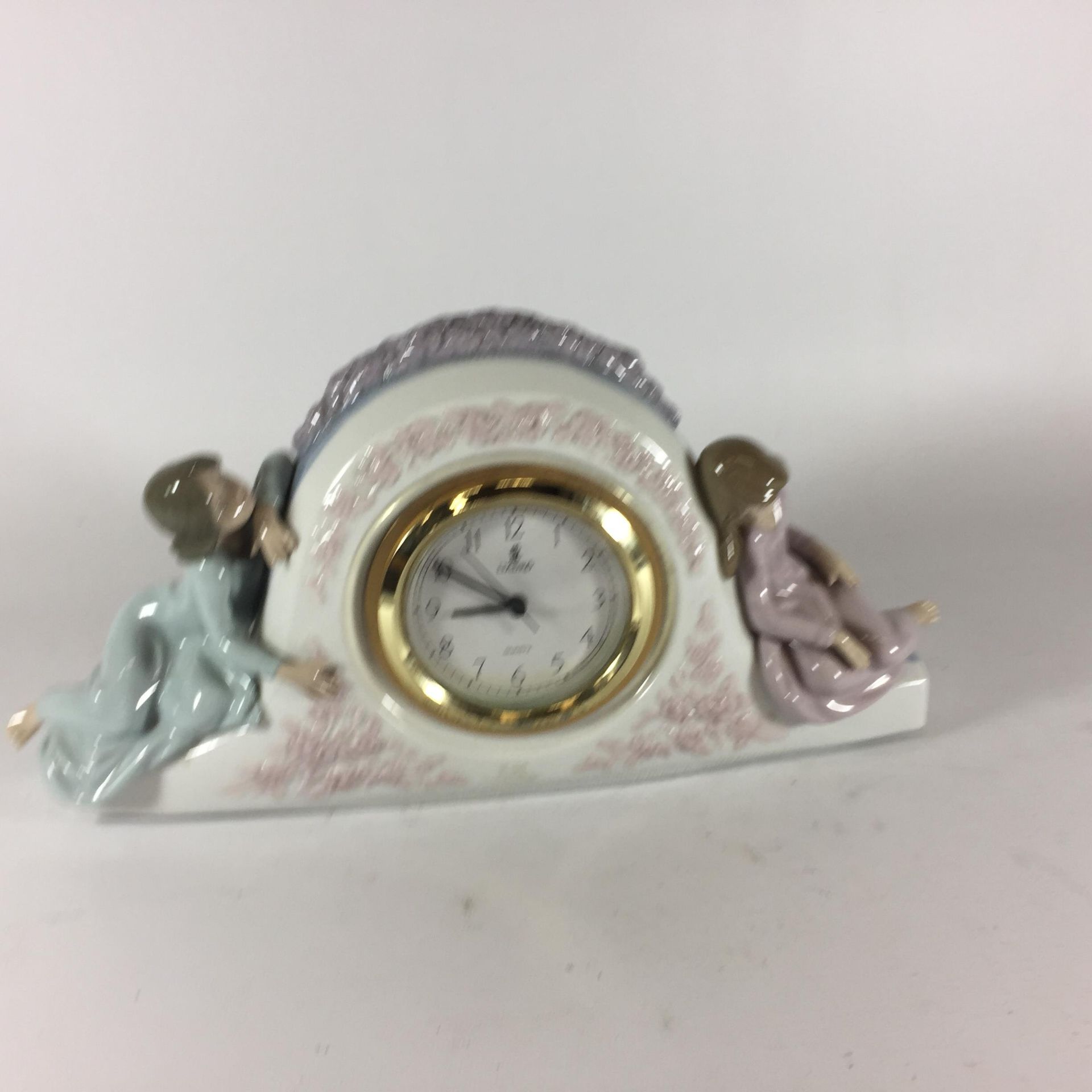 A LLADRO 'TWO SISTERS' MANTLE CLOCK, NO. 5776