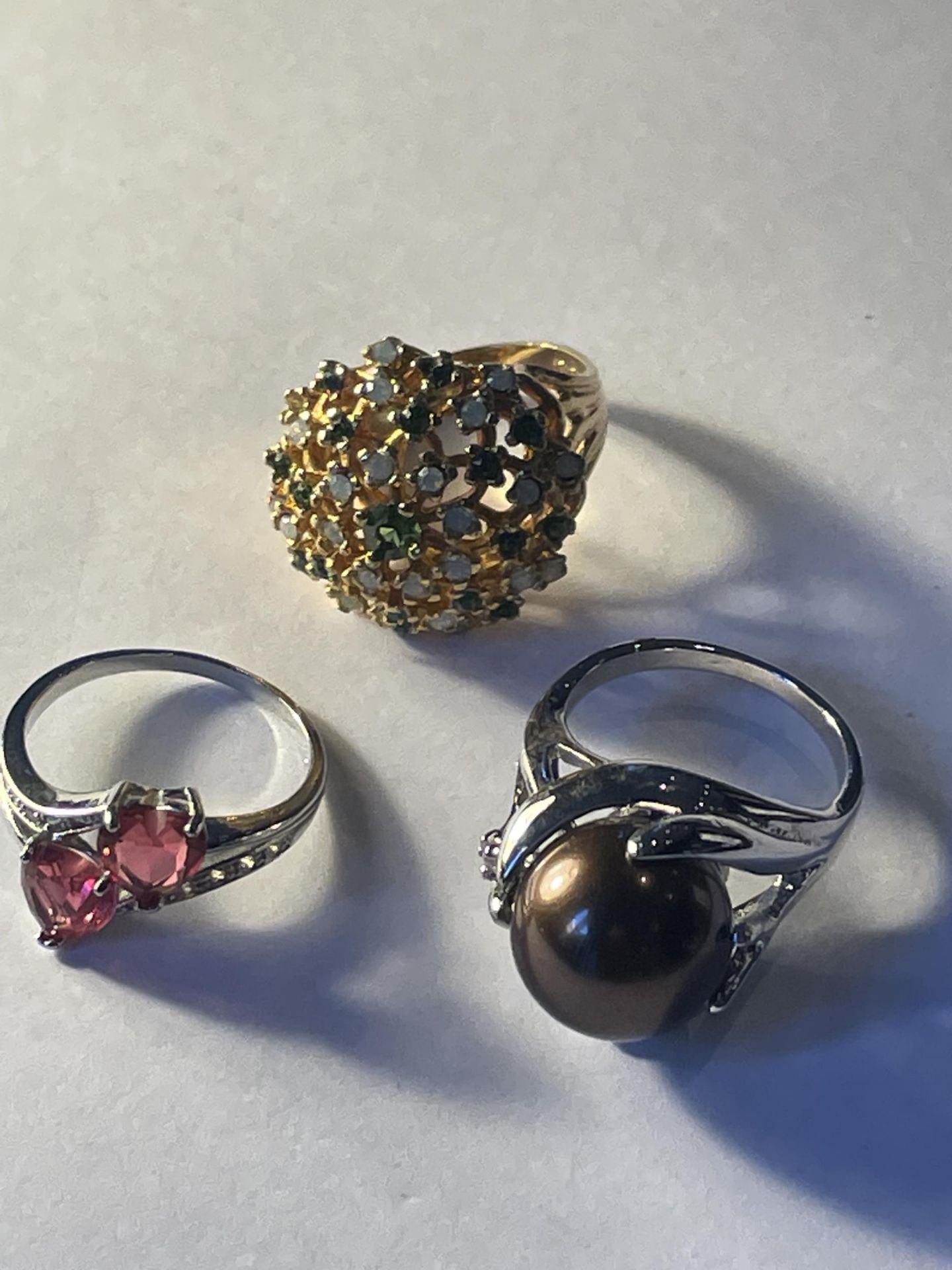 SIX SILVER AND SILVER GILT RINGS - Image 2 of 3