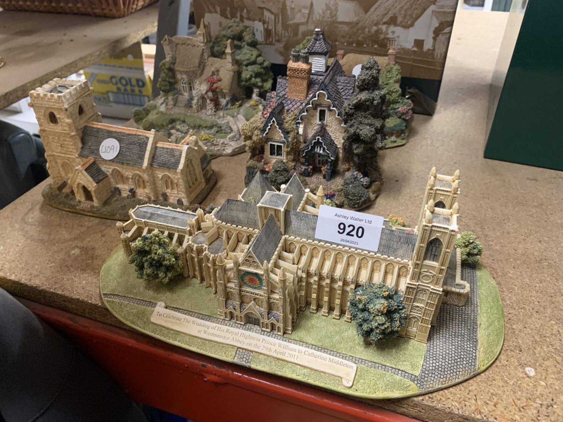 SIX LARGE LILLIPUT LANE BUILDINGS TO INCLUDE WESTMINSTER ABBEY, THE OLD SUN INN - BOXED, THE GABLES, - Image 2 of 4