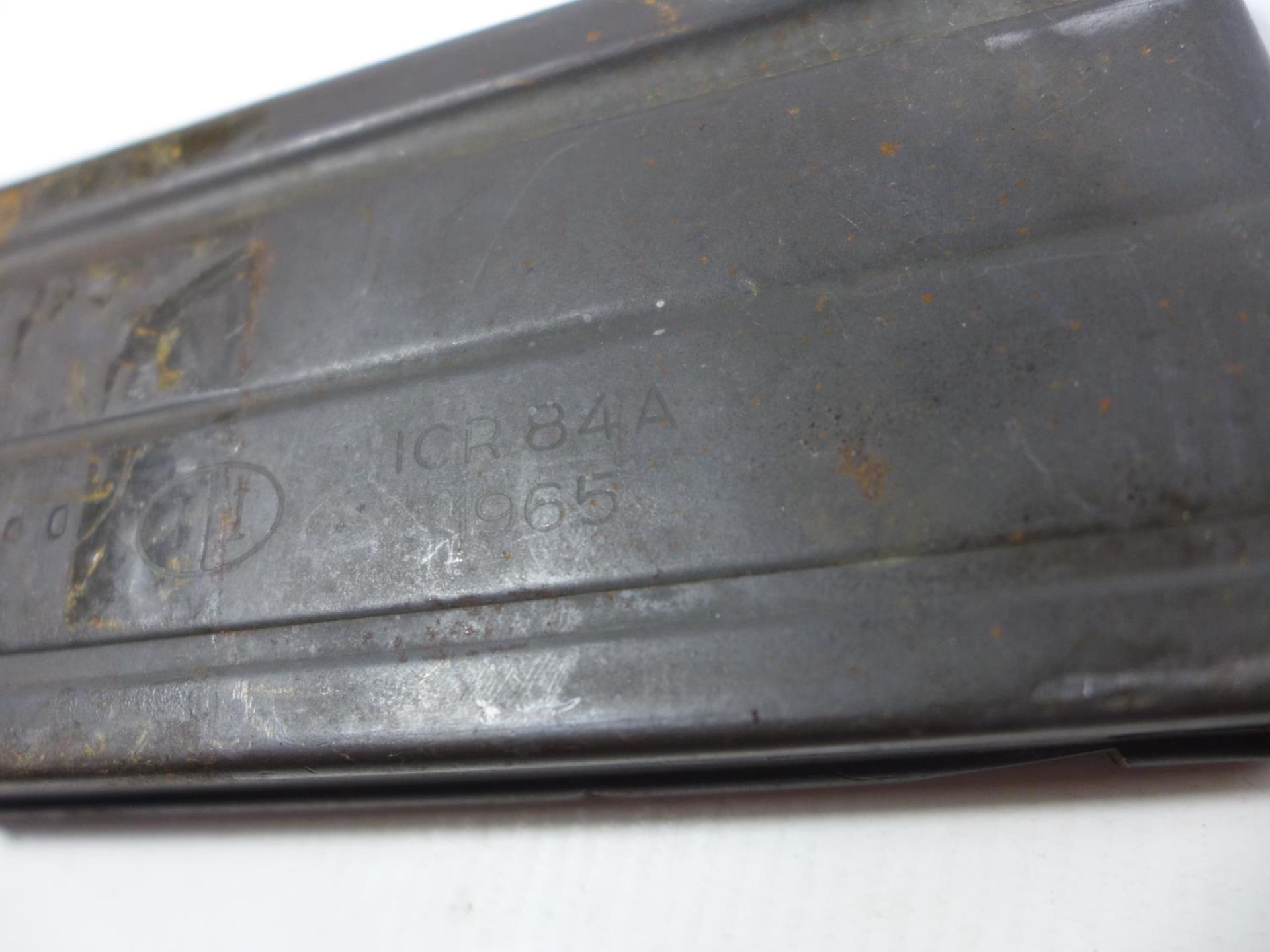 A SILVER TOP WALKING CANE, LENGTH 87CM, ICR84A GUN MAGAZINE DATED 1965, PART OF A REPLICA P38 (3) - Image 2 of 5