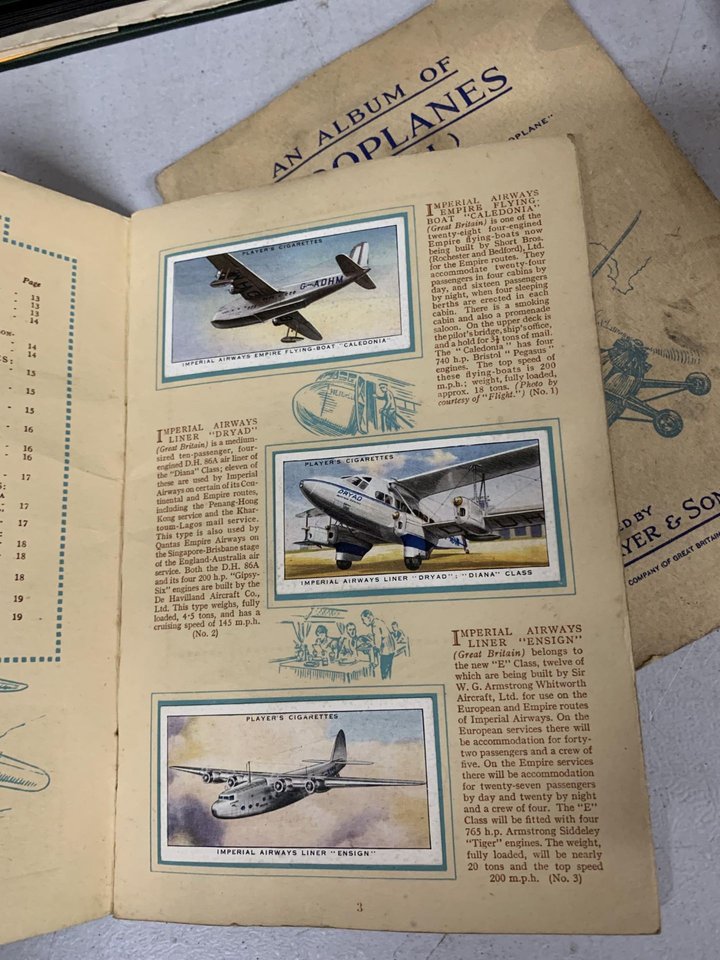TWO VINTAGE JOHN PLAYER AEROPLANES CIGARETTE CARD BOOKLETS AND A VINTAGE PHOTO ALBUM - Bild 3 aus 6