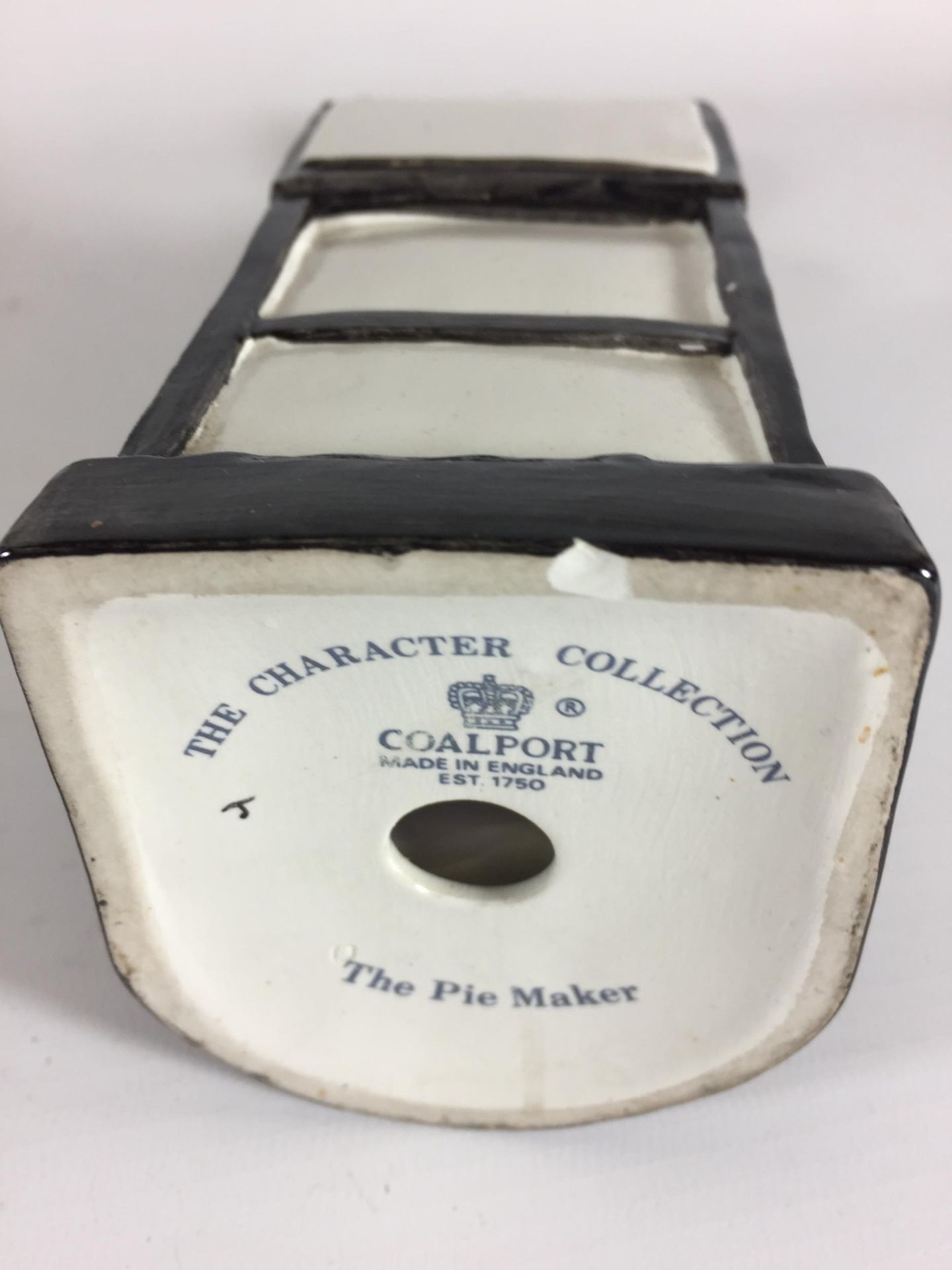 A COALPORT 'THE CHARACTER COLLECTION' THE PIE MAKER FIGURE - Image 4 of 4