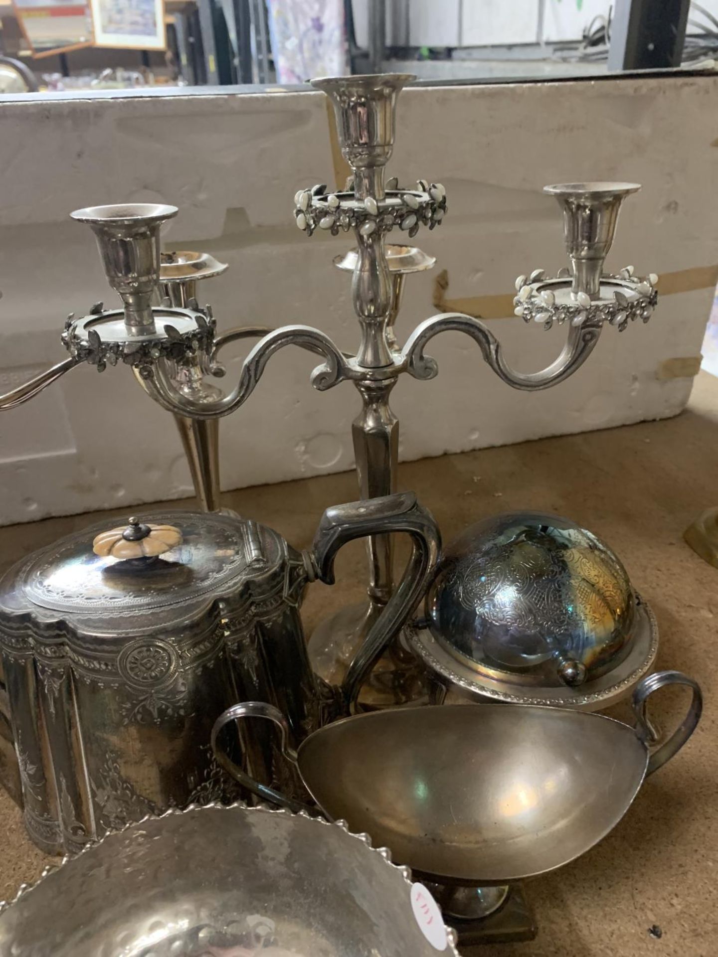 A QUANTITY OF SILVERPLATE TO INCLUDE CANDLEABRA'S, A TEAPOT, BOWLS, ETC - Image 3 of 3