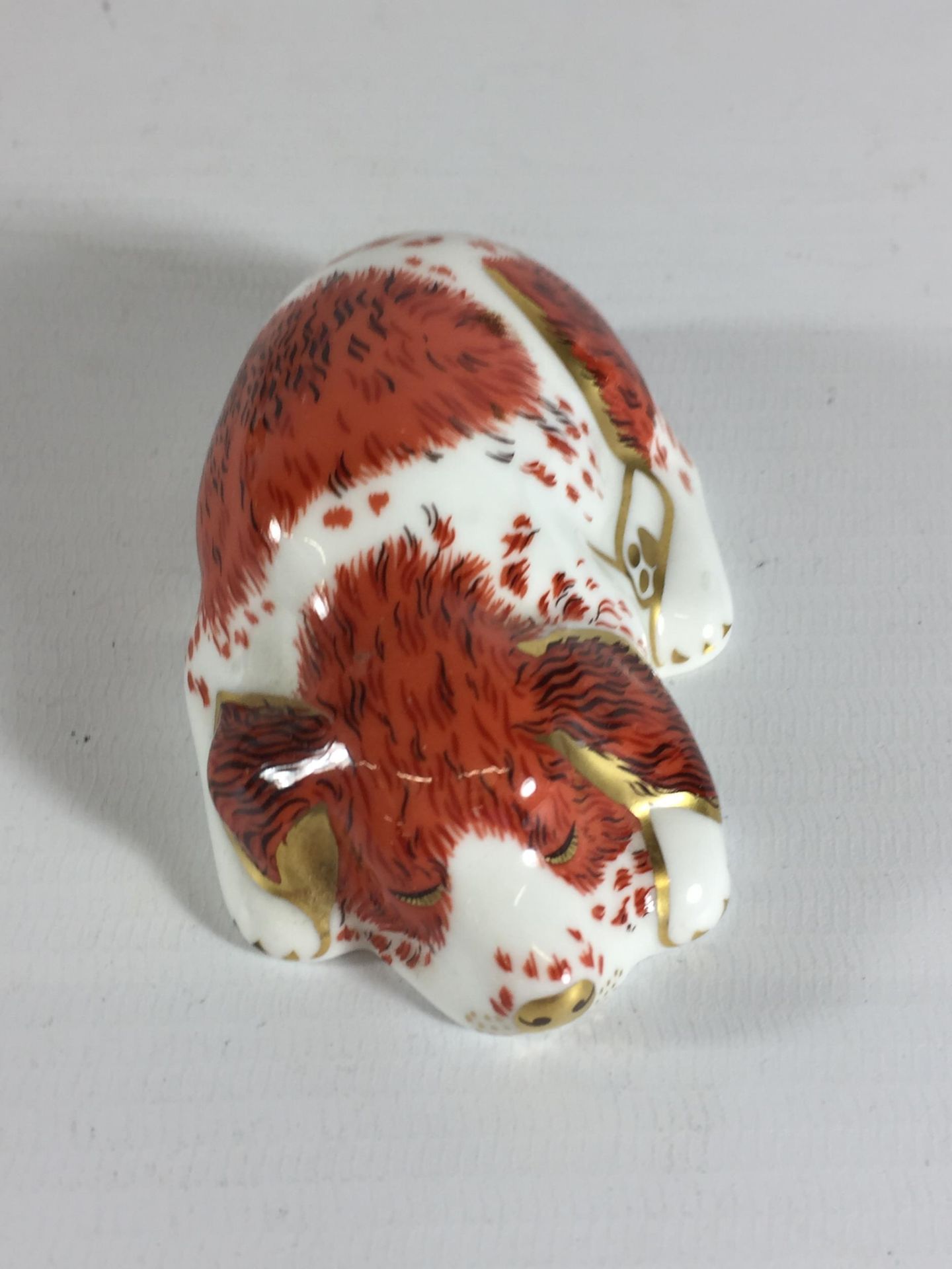 A ROYAL CROWN DERBY PUPPY COLLECTORS GUILD PAPERWEIGHT, GOLD STOPPER - Image 2 of 3