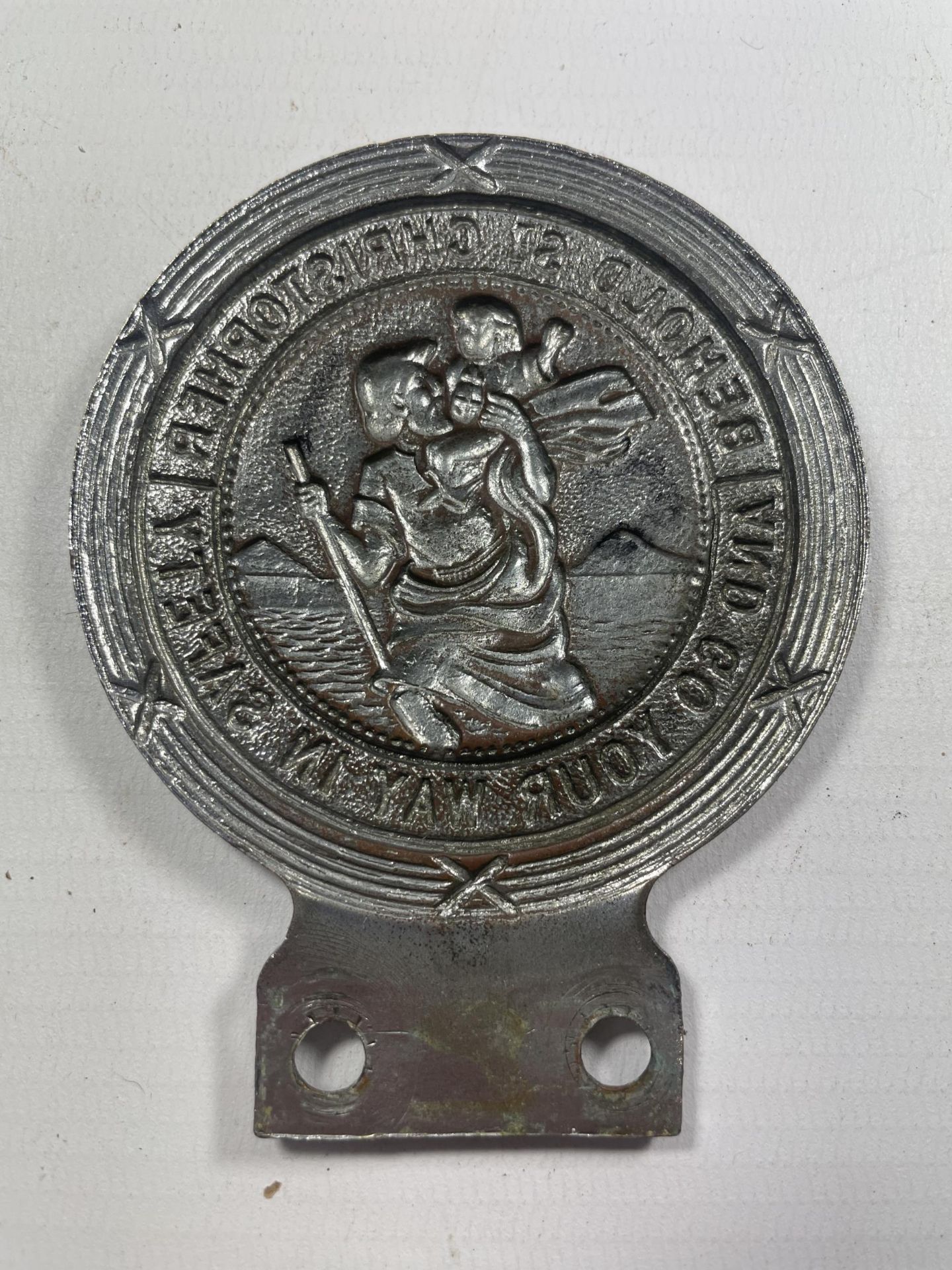 A VINTAGE ENAMEL BEHOLD ST CHRISTOPHER AND GO YOUR WAY IN SAFETY BUMPER BADGE WITH CLIP - Image 3 of 3