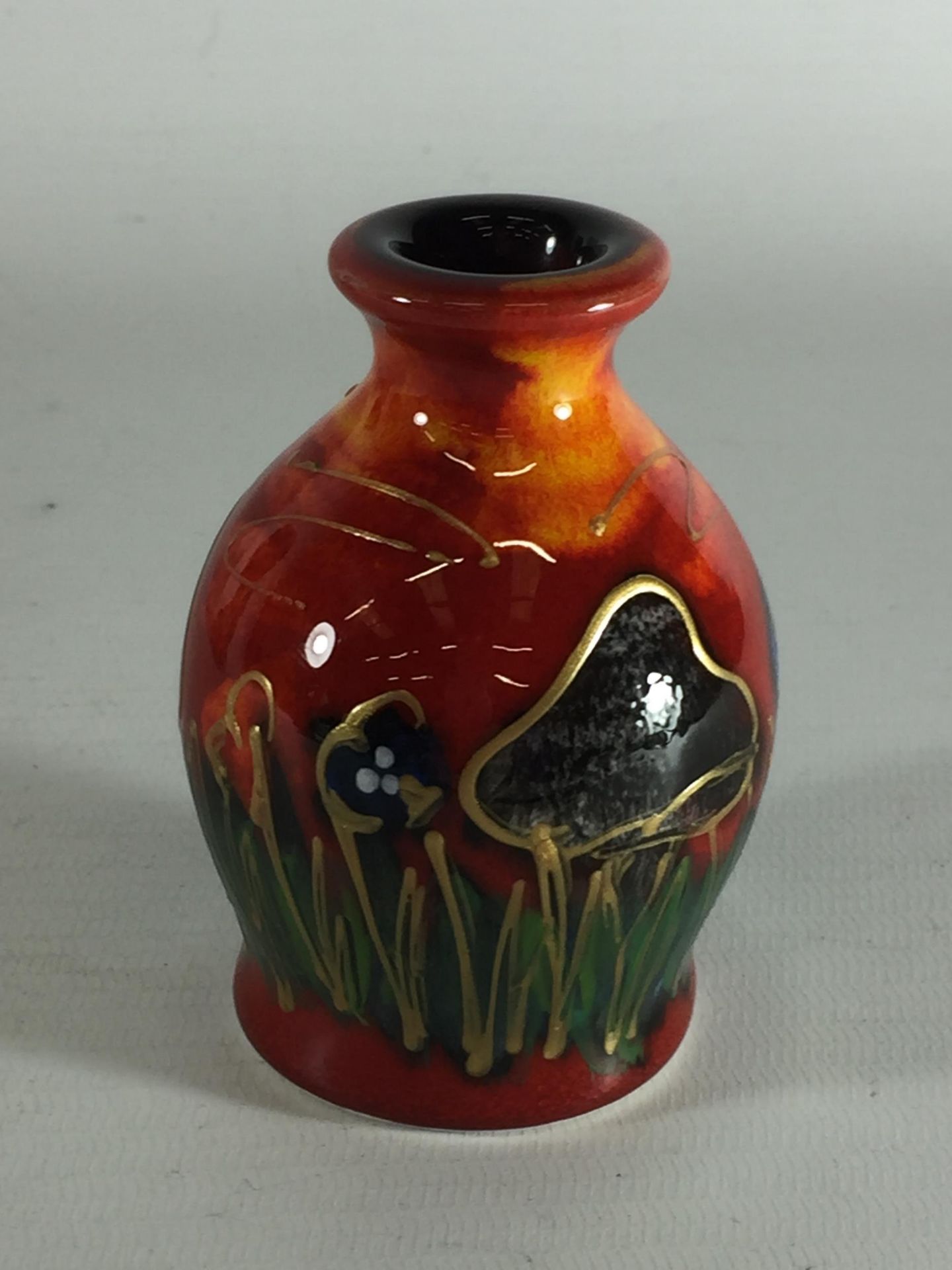 AN ANITA HARRIS TOADSTOOLS PATTERN VASE - Image 2 of 3