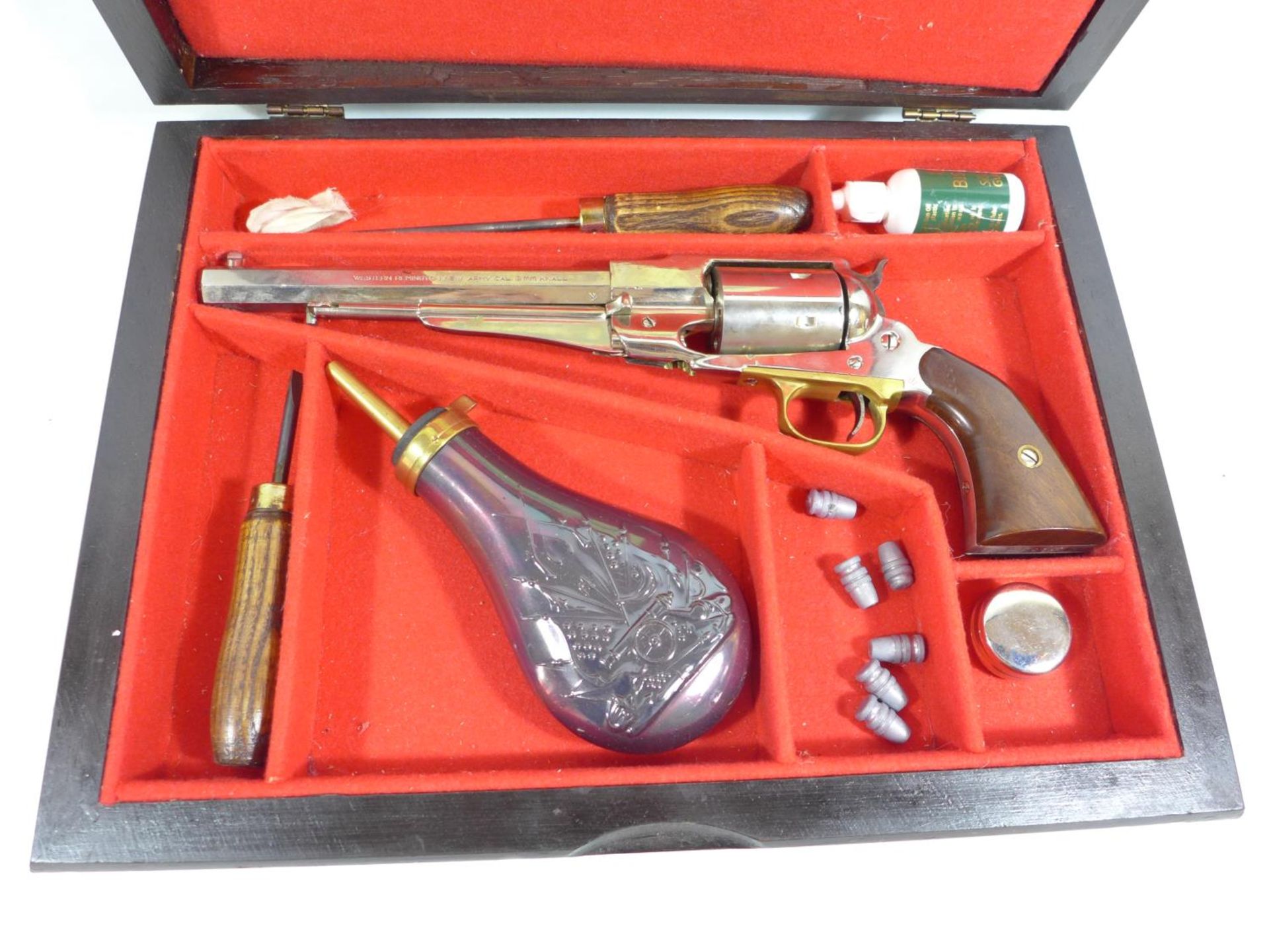 A CASED NICKEL PLATED DEACTVATED MODERN REMINGTON 1860 NEW MODEL ARMY REVOLVER, 20CM BARREL,