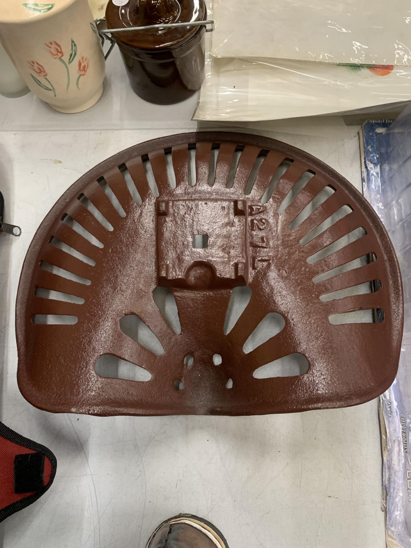 A CAST METAL WM DOYLE & CO LTD IMPLEMENT / TRACTOR SEAT - Image 2 of 2