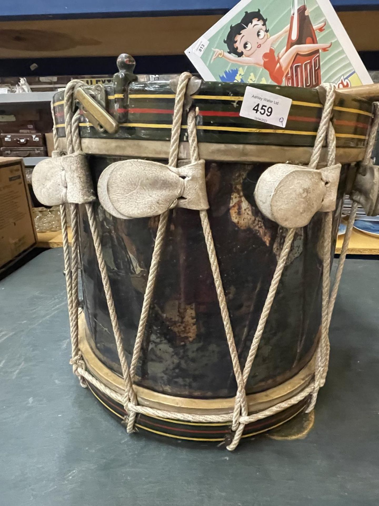 A MILITARY MARCHING DRUM, DIAMETER 38CM, HEIGHT 38CM, TOGETHER WITH TWO PAIRS OF DRUMSTICKS - Image 2 of 3