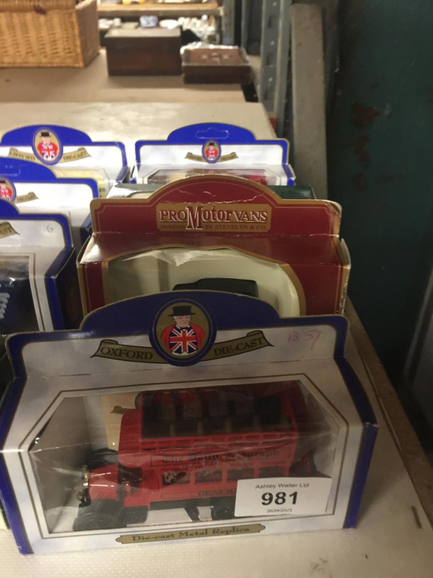 TEN BOXED MODEL OXFORD AND LLEDO DIECAST VEHICLES - Image 3 of 3