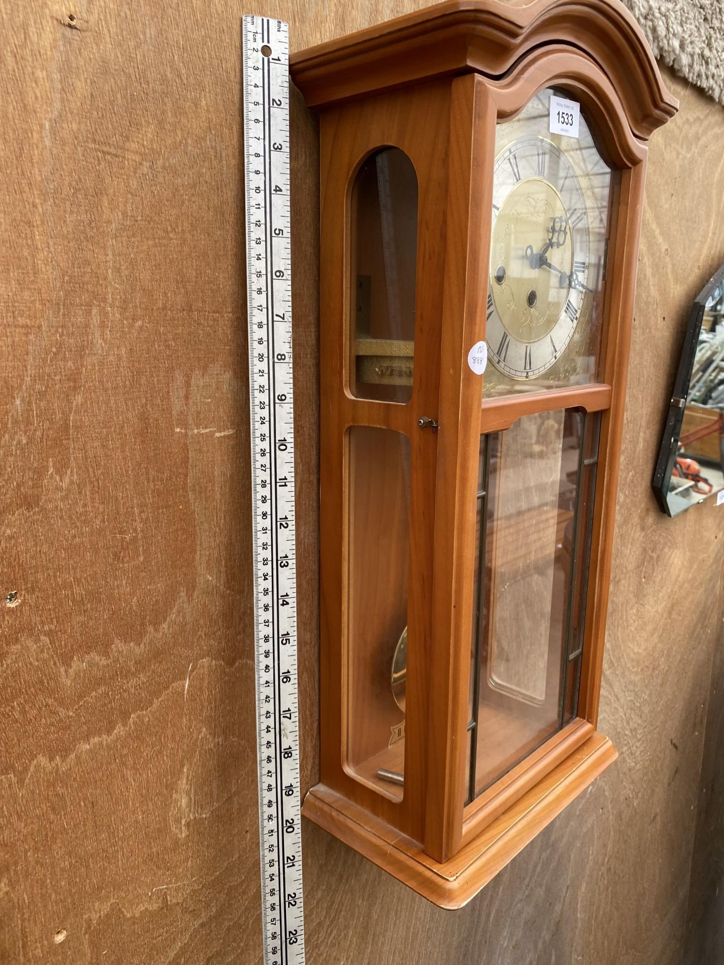 A WOODEN CASED WESTMINISTER CHIMING WALL CLOCK - Image 2 of 3