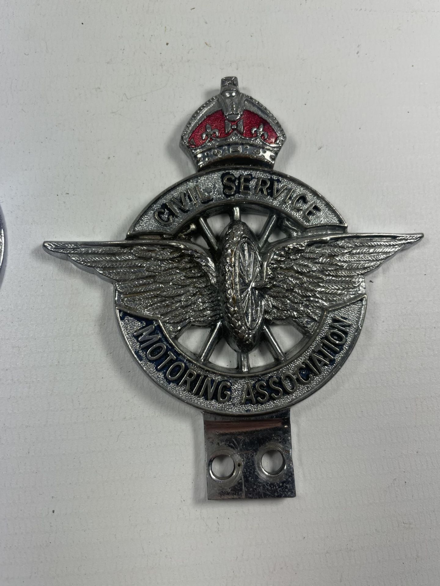 TWO VINTAGE BUMPER BADGES WITH CLIPS TO INCLUDE AN AA NO. 4C62814 AND A CIVIL SERVICE MOTORING - Image 3 of 3