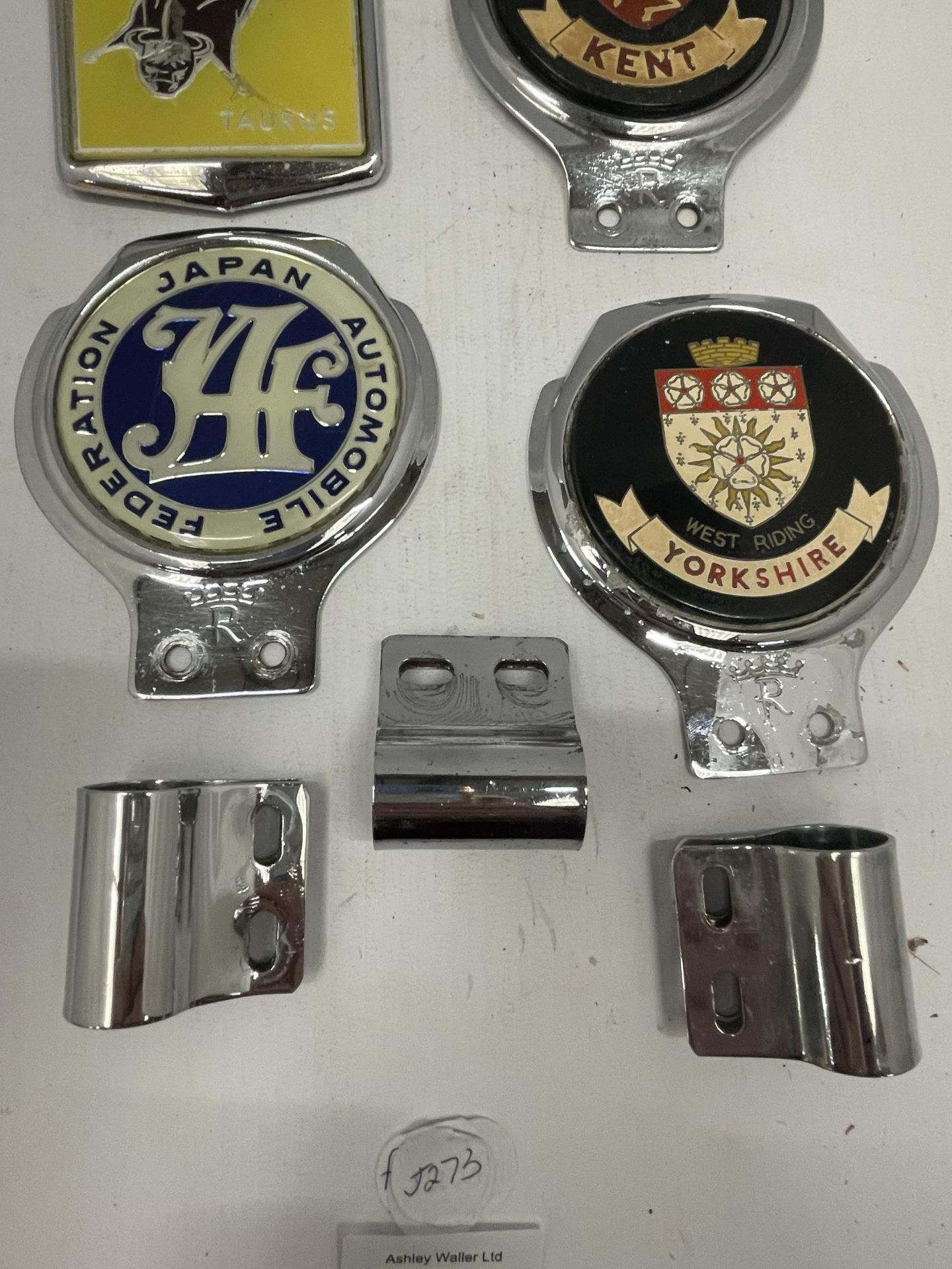 A COLLECTION OF FIVE VINTAGE CAR BADGES, YORKSHIRE, SILVERSTONE ETC - Image 3 of 3