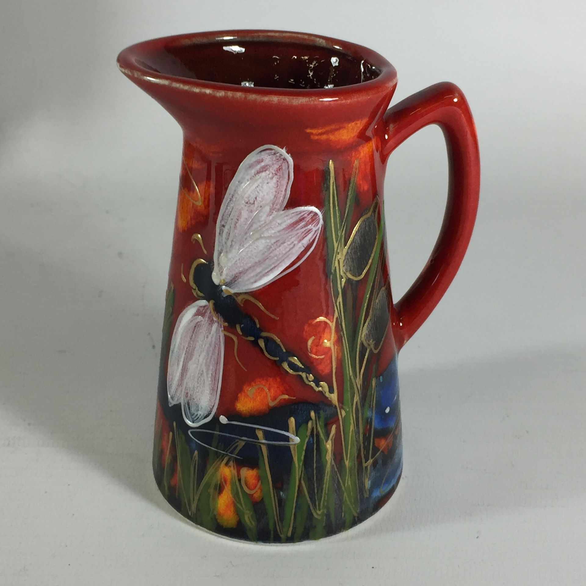 AN ANITA HARRIS DRAGONFLY PATTERN JUG - Image 2 of 3