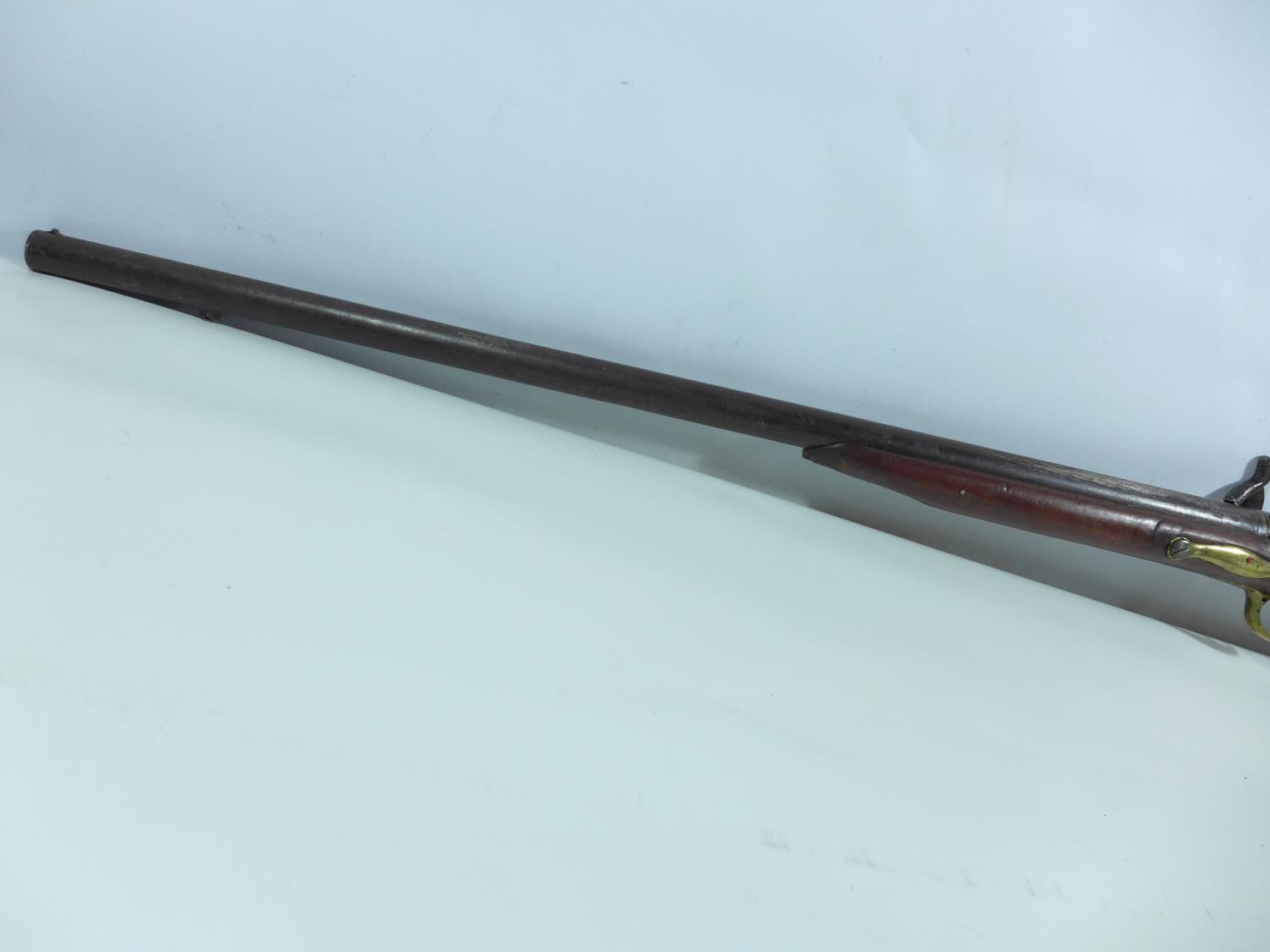 A PERCUSSION CAP 19TH CENTURY SMOOTH BORE MUSKET, CONVERTED FROM FLINTLOCK, 82CM BARREL, LOCK MARKED - Image 8 of 8