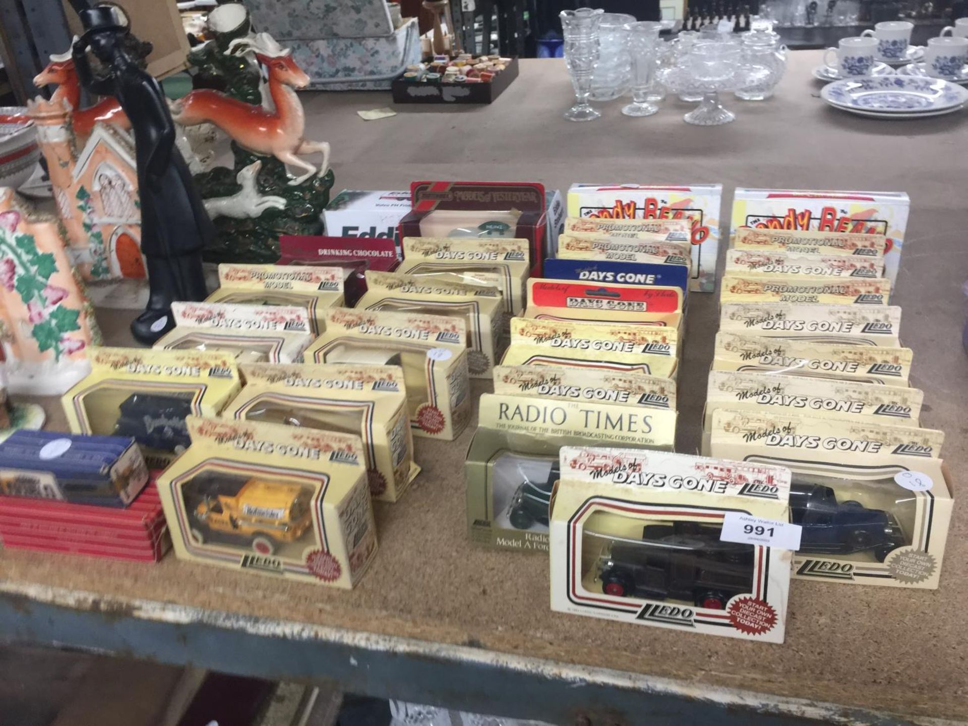 A LARGE QUANTITY OF MODELS OF DAYS GONE BY LLEDO TO INCLUDE MATCHBOX MODELS OF YESTERDAY AND THE