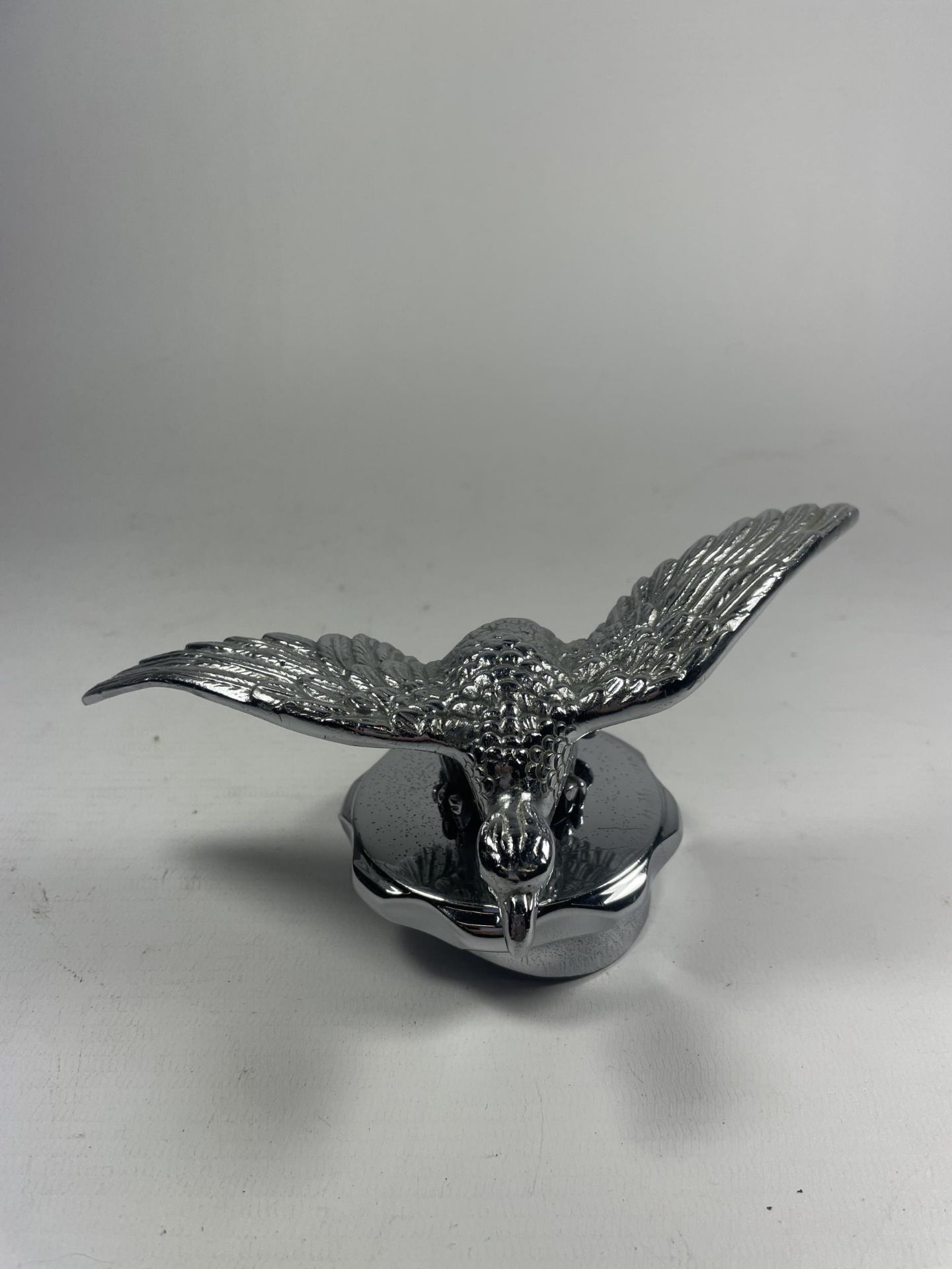 A FORD FLYING QUAIL CAR MASCOT ON A RADIATOR CAP BASE - Image 3 of 4
