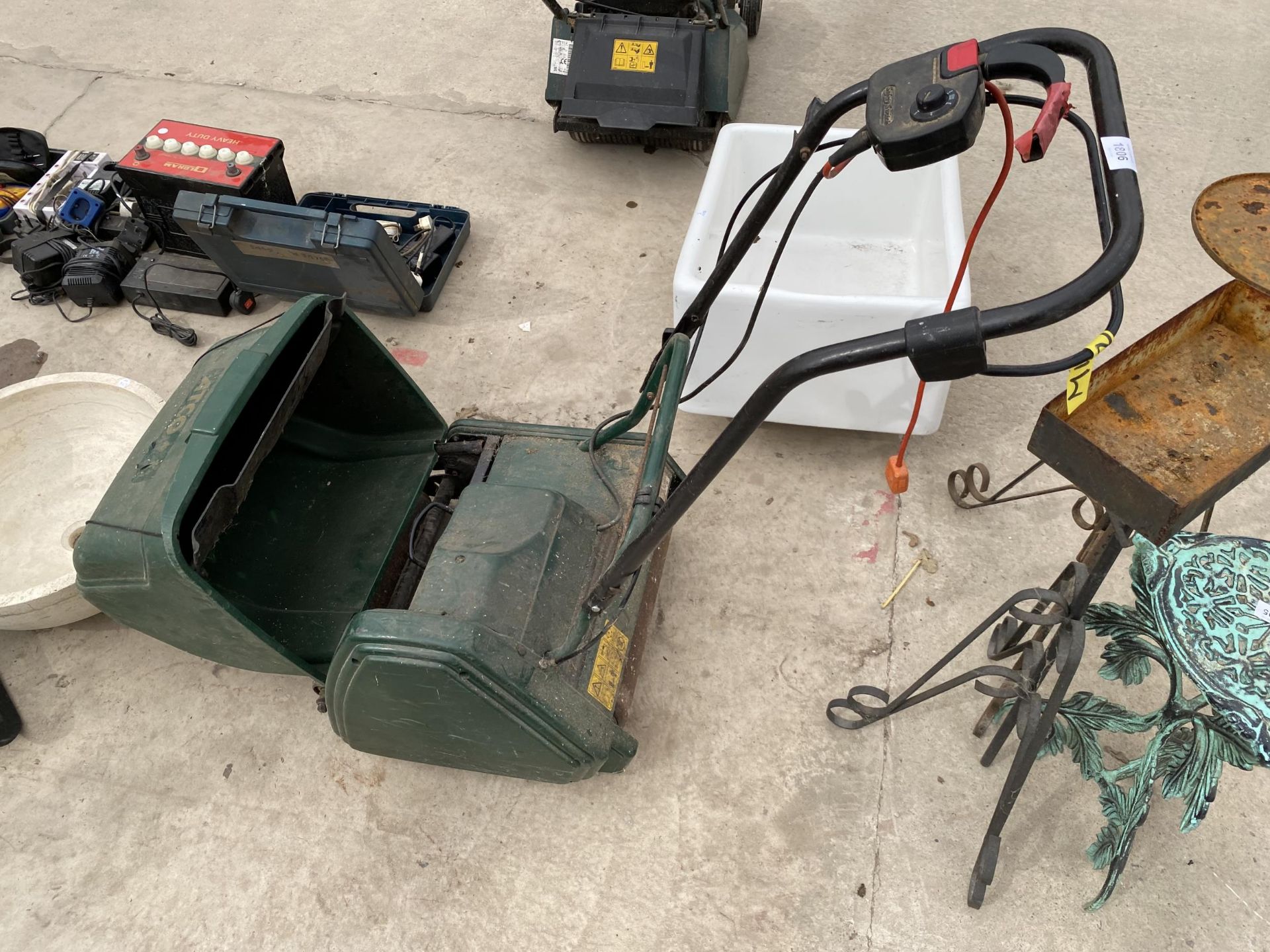 AN ATCO WINDSOR 14S LAWN RAKE WITH COLLECTION BOX