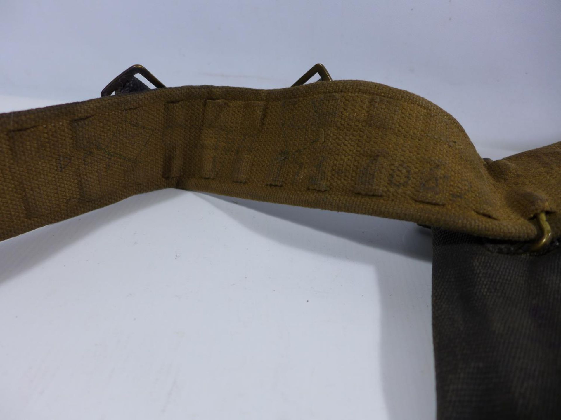 A MILITARY ISSUE CANVAS BELT AND HOLSTER AND A CAMOUFLAGE BELT PACK (2) - Image 3 of 4