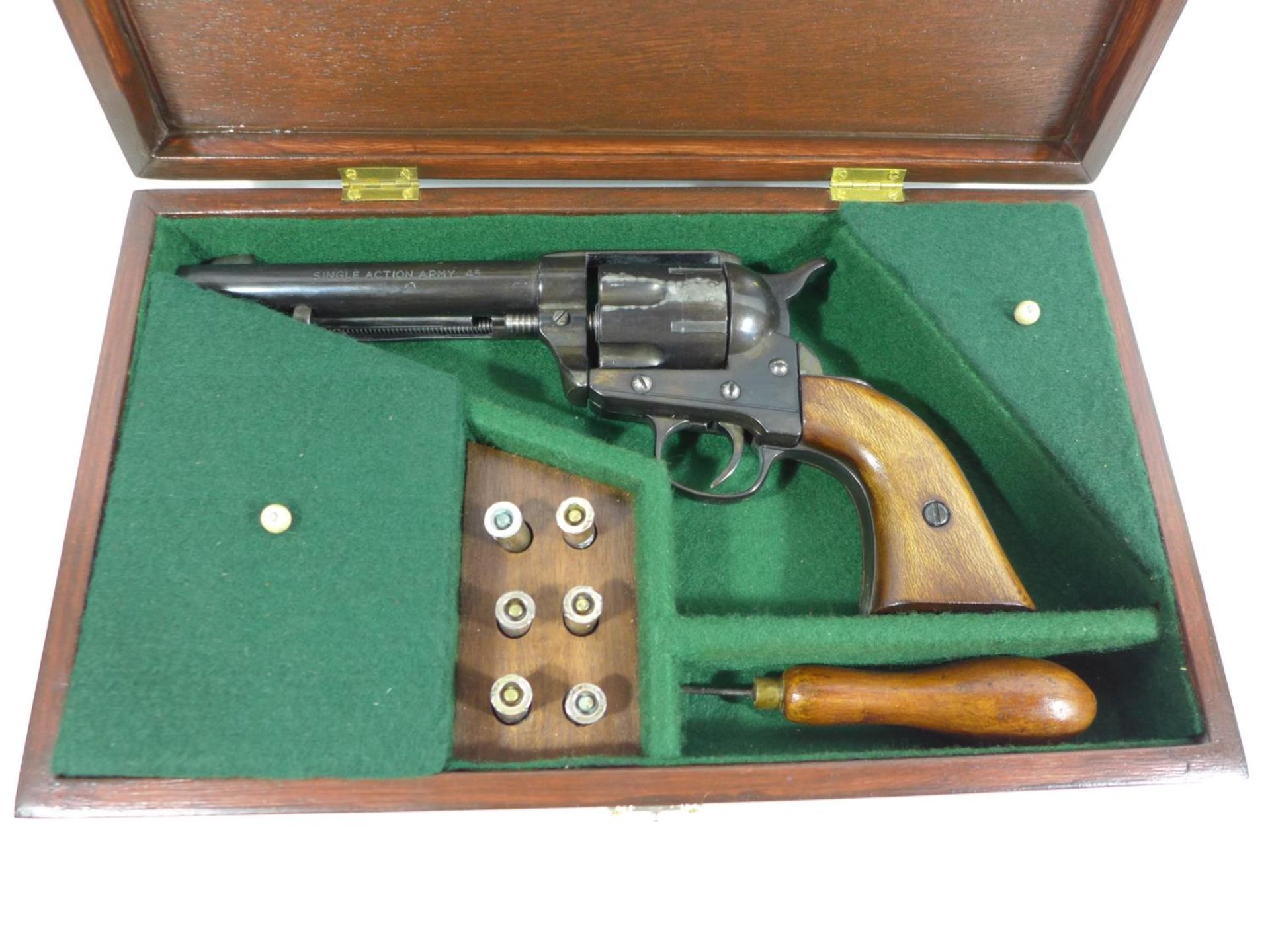 A CASED BLANK FIRING COLT SINGLE ACTION ARMY REVOLVER, 13.5CM BARREL, LENGTH 28CM, COMPLETE WITH - Bild 2 aus 8