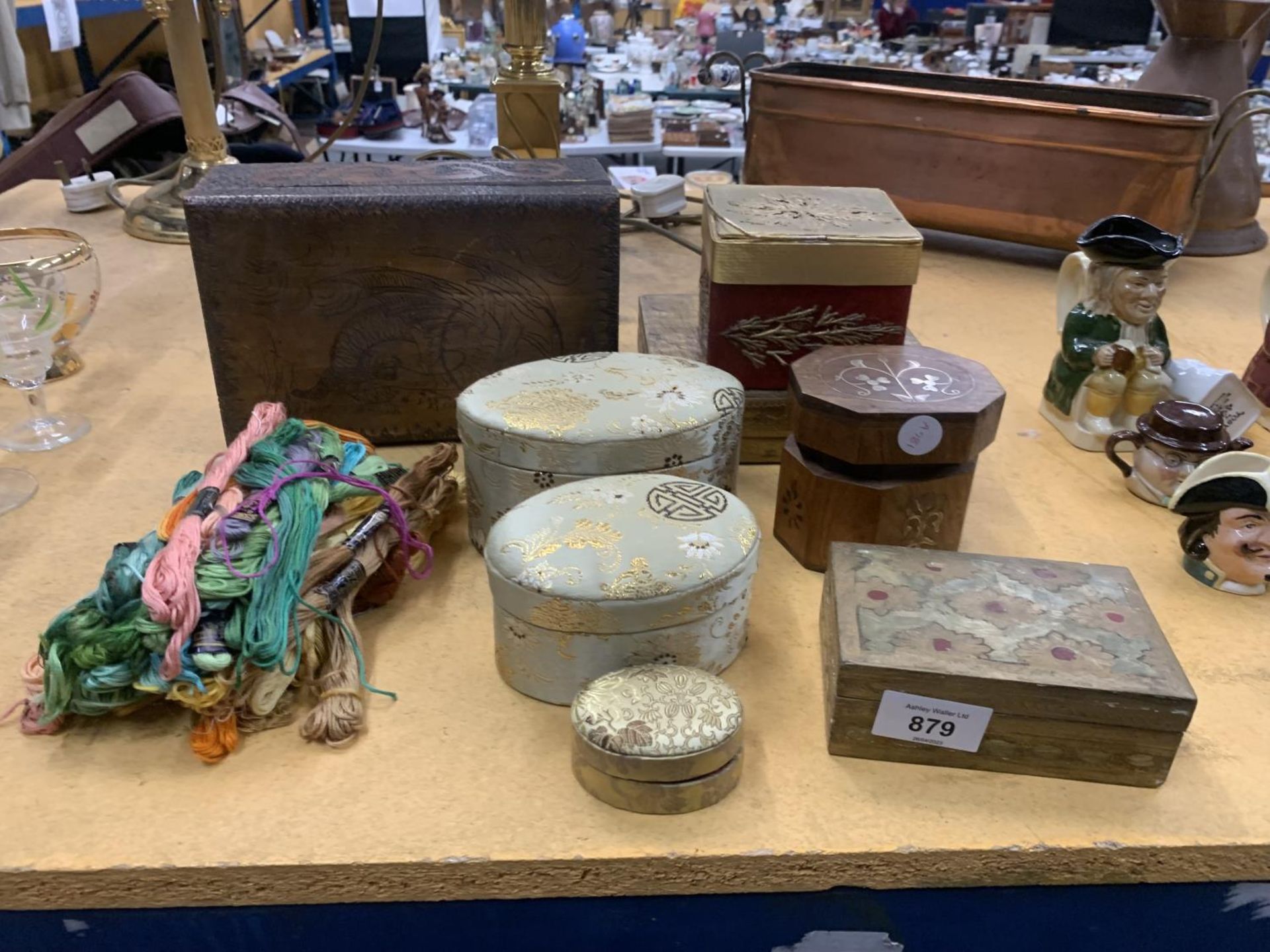 A QUANTITY OF VINTAGE CLOTH AND WOODEN BOXES PLUS TAPESTRY THREADS