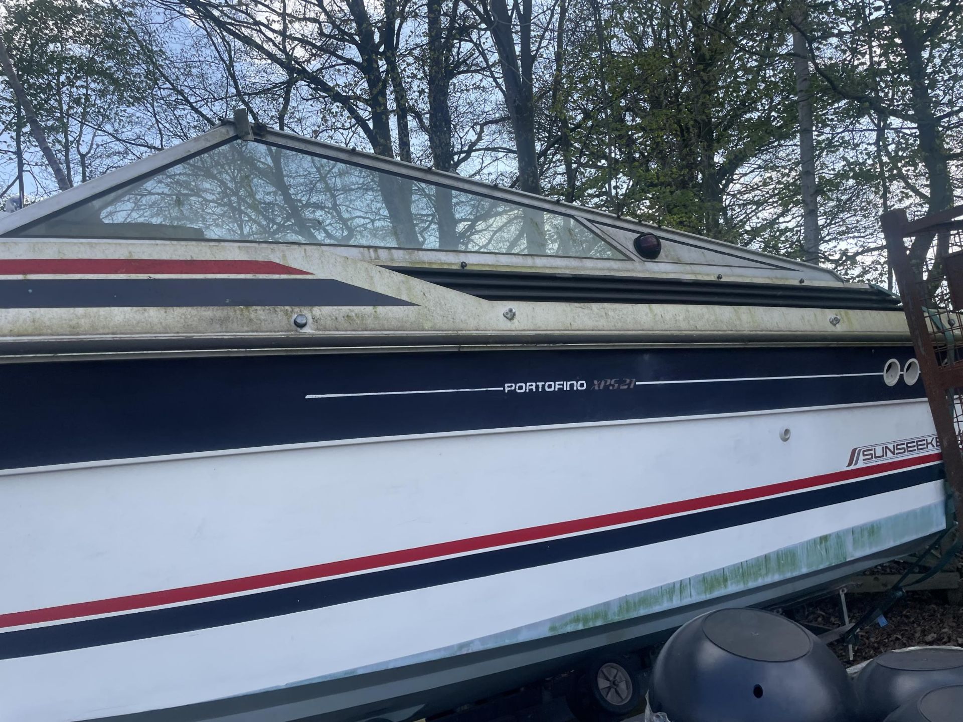 A SUNSEEKER PORTOFINO XPS21 MOTOR BOAT - A RESTORATION PROJECT, THE BOAT INCLUDES ITS MERCRUISER 3 - Image 9 of 32