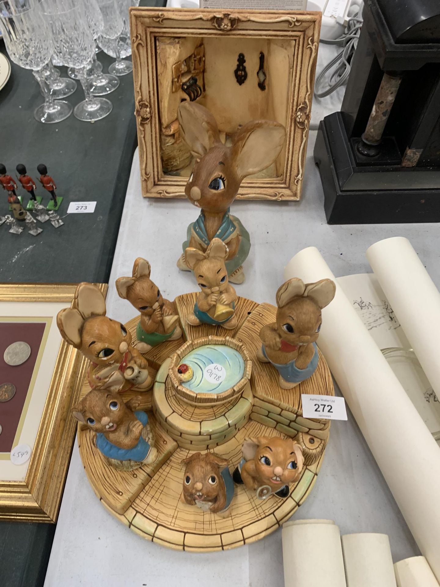 A COLLECTION OF VINTAGE PENDELFIN RABBITS TO INCLUDE BANDSTAND WITH FIGURES, MOTHER RABBIT AND