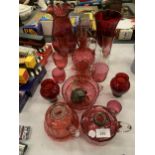 A MIXED GROUP OF VINTAGE CRANBERRY GLASS, JUGS, LARGE VASE ETC