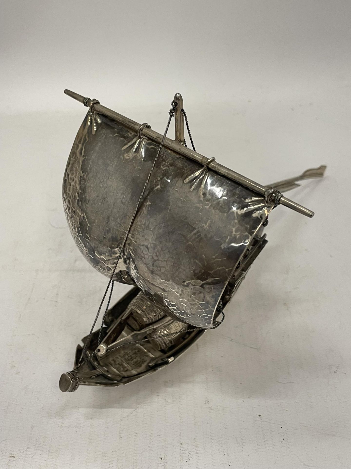 A VINTAGE MIDDLE EASTERN, POSSIBLY SILVER, CARGO BOAT MODEL, LENGTH 22CM, WEIGHT 353G - Image 2 of 4