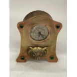 AN ARTS & CRAFTS COPPER AND BRASS MANTLE CLOCK, HEIGHT 10CM