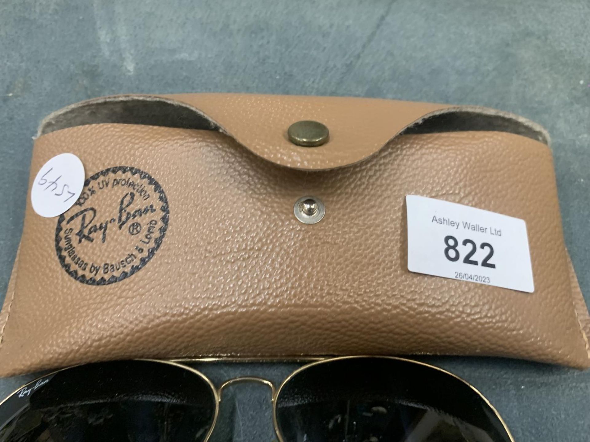 A PAIR OF SUNGLASSES MARKED 'RAY-BAN' IN A CASE - Image 2 of 3