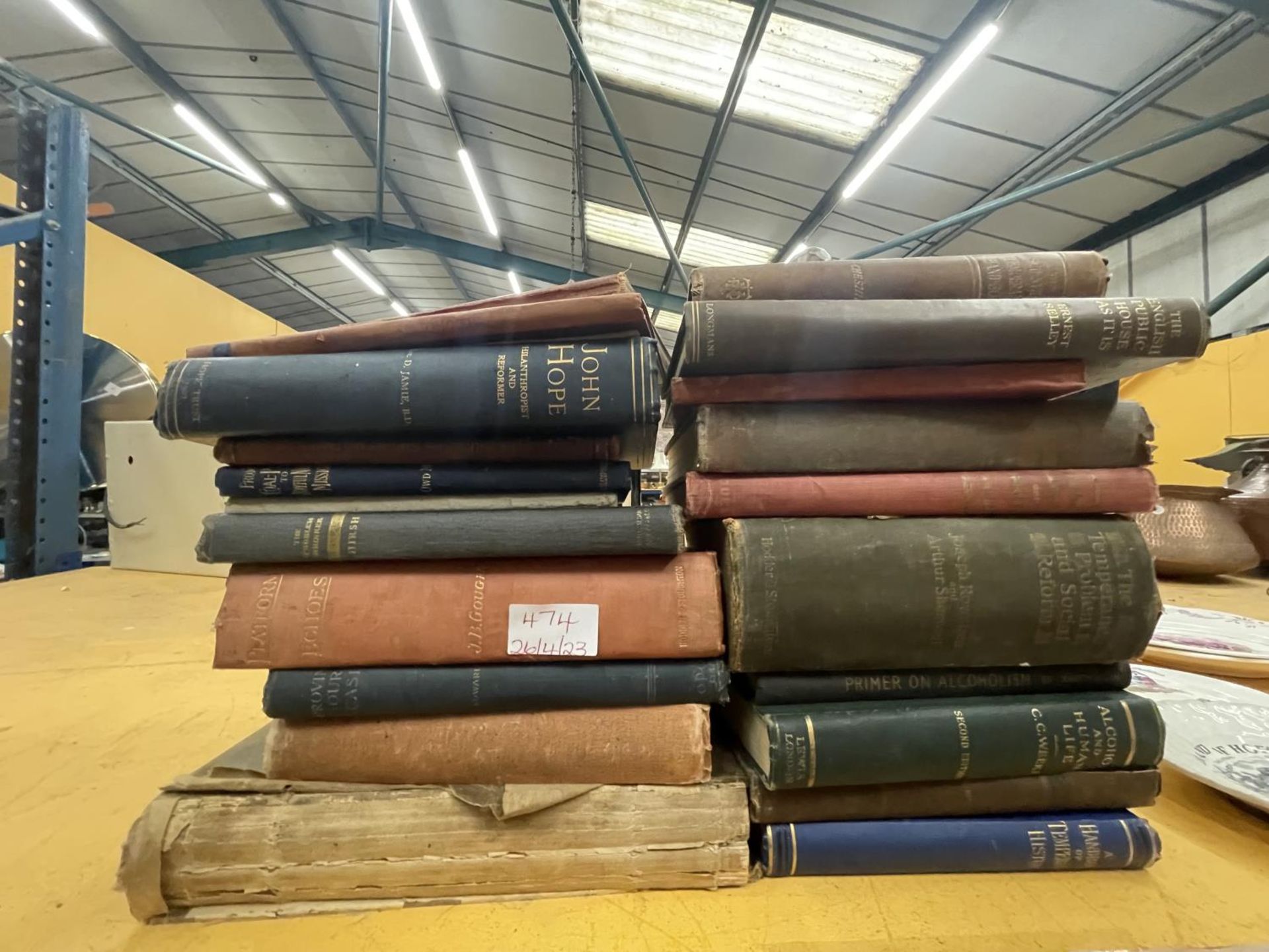 A QUANTITY OF VINTAGE BOOKS RELATING TO TEMPERANCE AND ALCOHOL