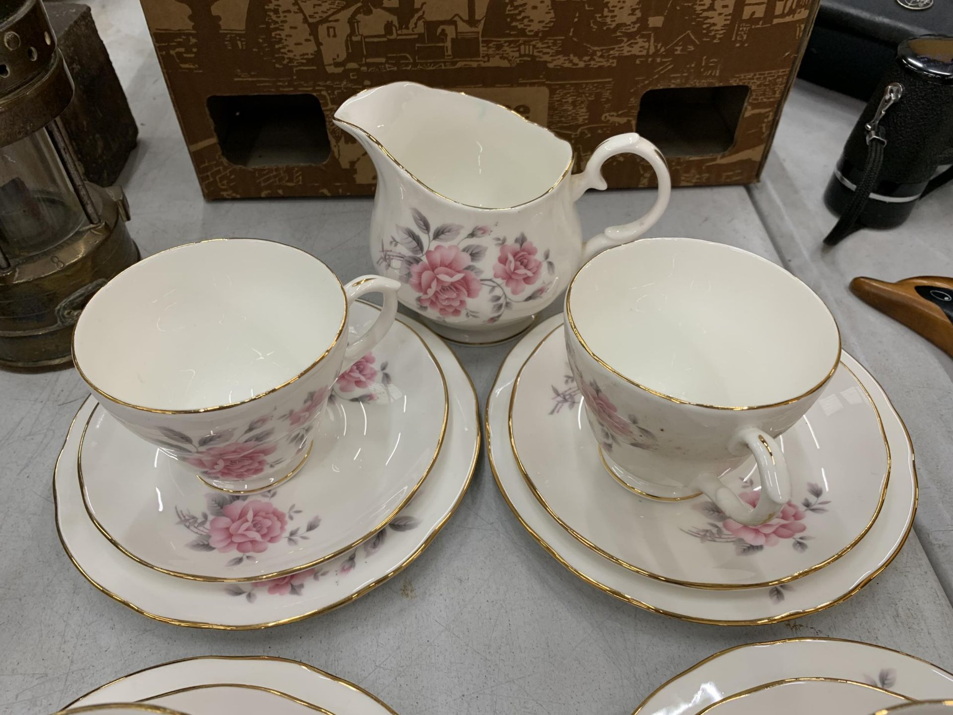 A DUCHESS CHINA PART TEA SET - Image 3 of 6