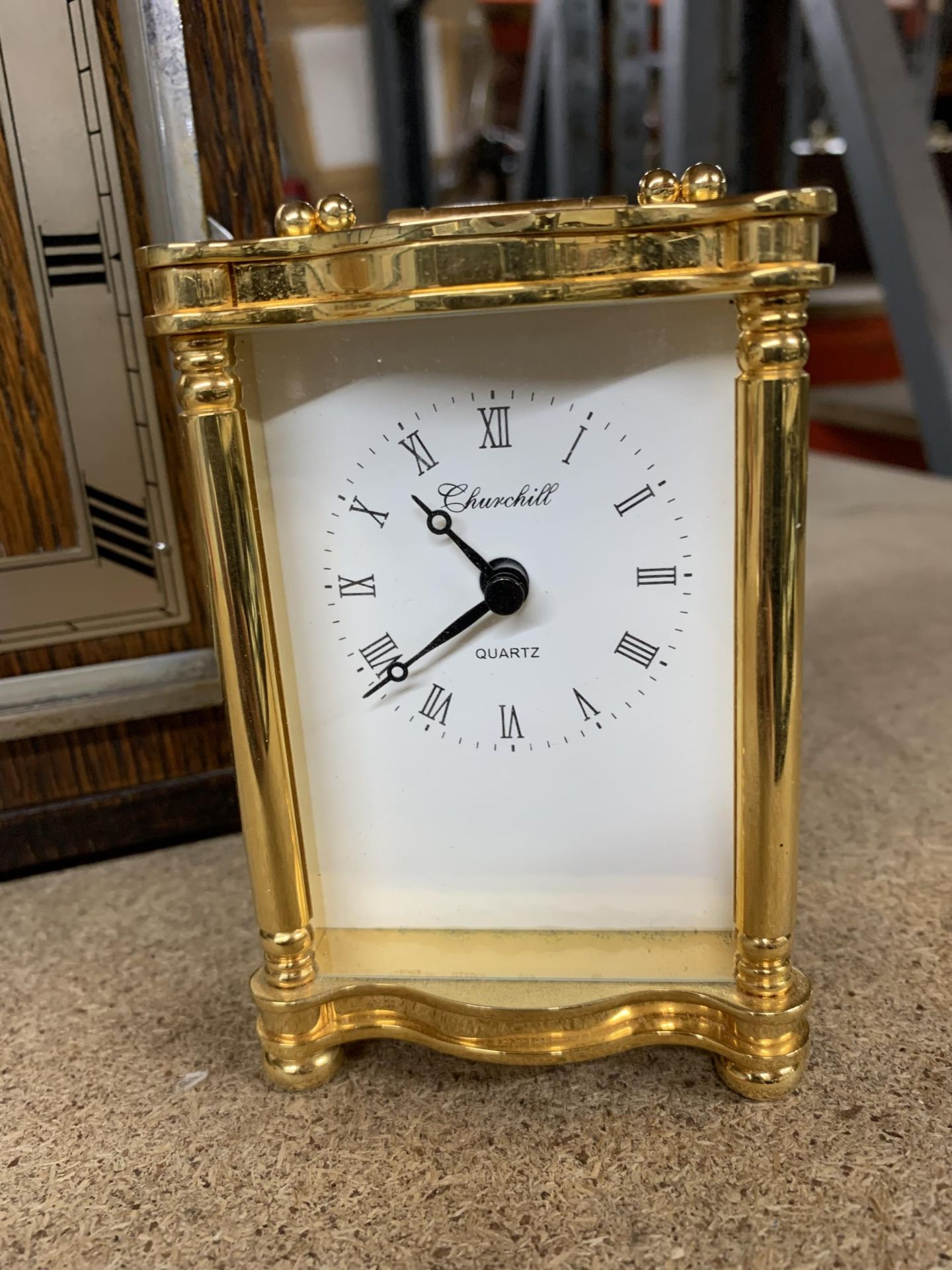 AN ART DECO OAK CHIMING MANTLE CLOCK AND FURTHER CHURCHILL QUARTZ CARRIAGE CLOCK - Image 2 of 3