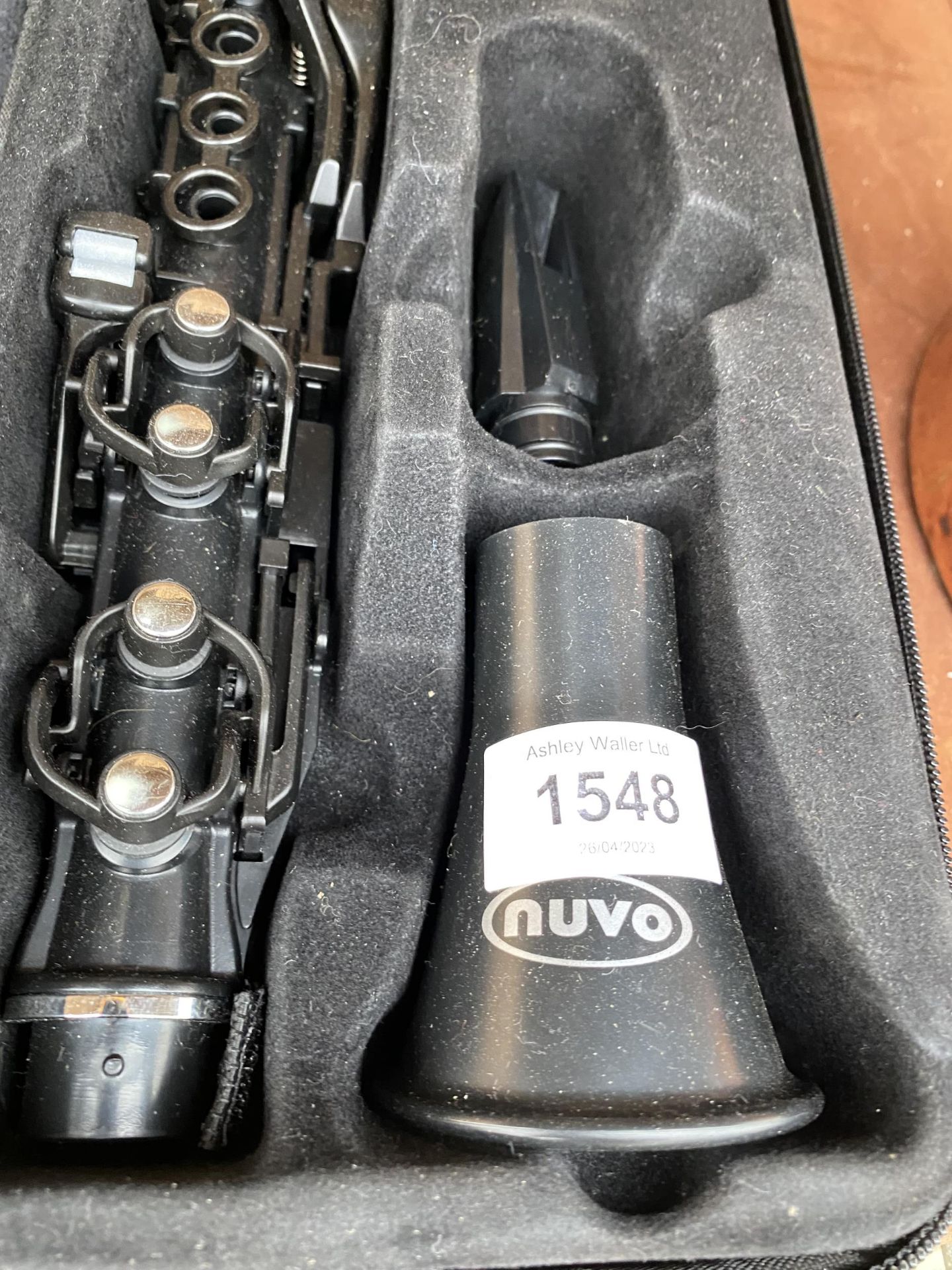 A PLASTIC NUVO CLARINET WITH CARRY CASE - Image 3 of 3
