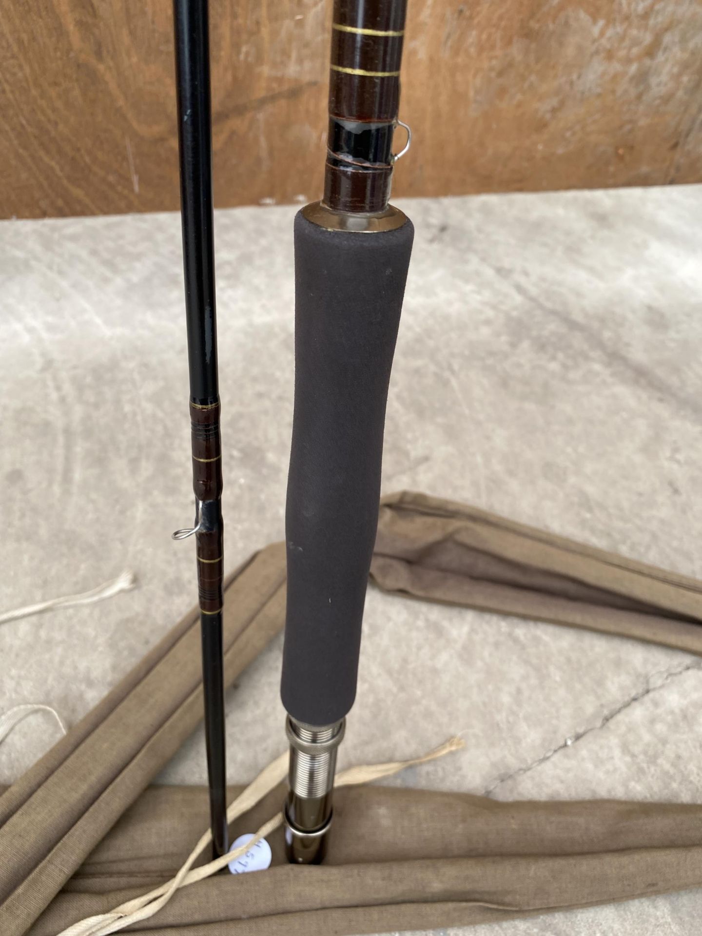 TWO FLY FISHING RODS CONSISTING OF AN ASTROBLACK 9'6" 8-9# AND A SHAKESPERE SIGMA GRAPHITE 8'10" 6- - Image 3 of 9