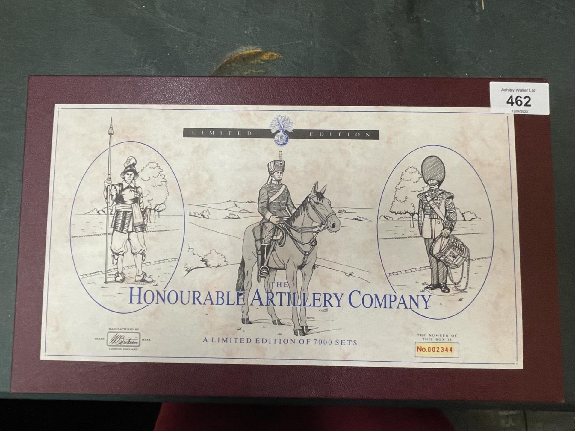 A BOXED BRITAINS TOYS LIMITED EDITION HONOURABLE ARTILLERY COMPANY MODEL SET, NO.2344 OF 7000 SETS