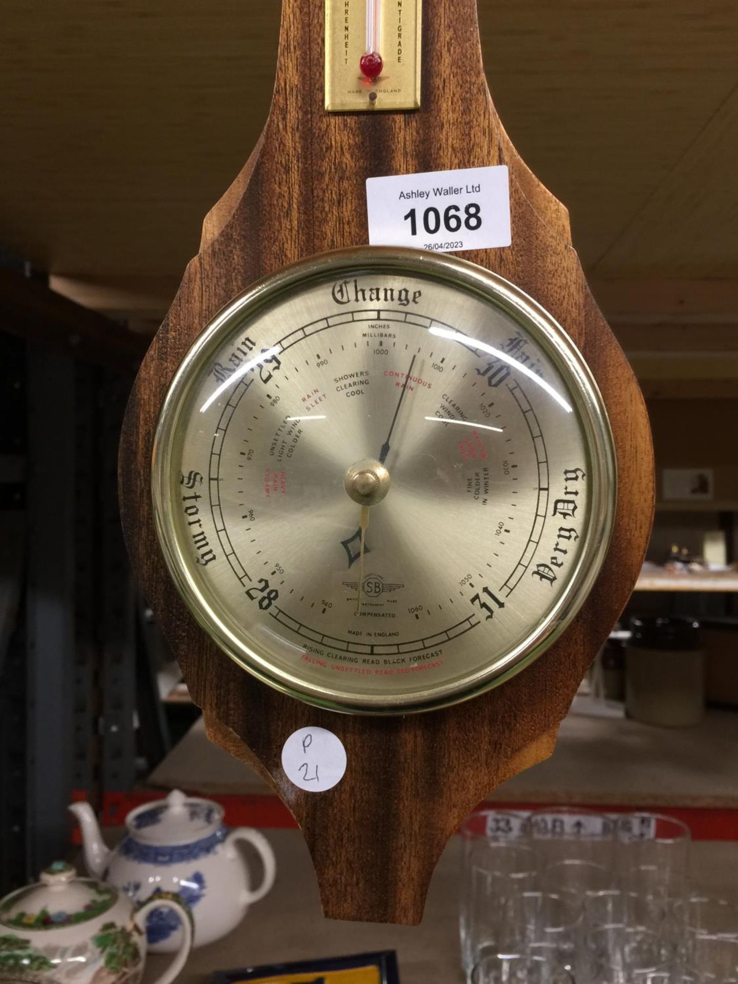 A BAROMETER IN A WOODEN FRAME - Image 3 of 3