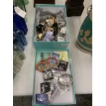 A BOX OF ASSORTED COSTUME JEWELLERY