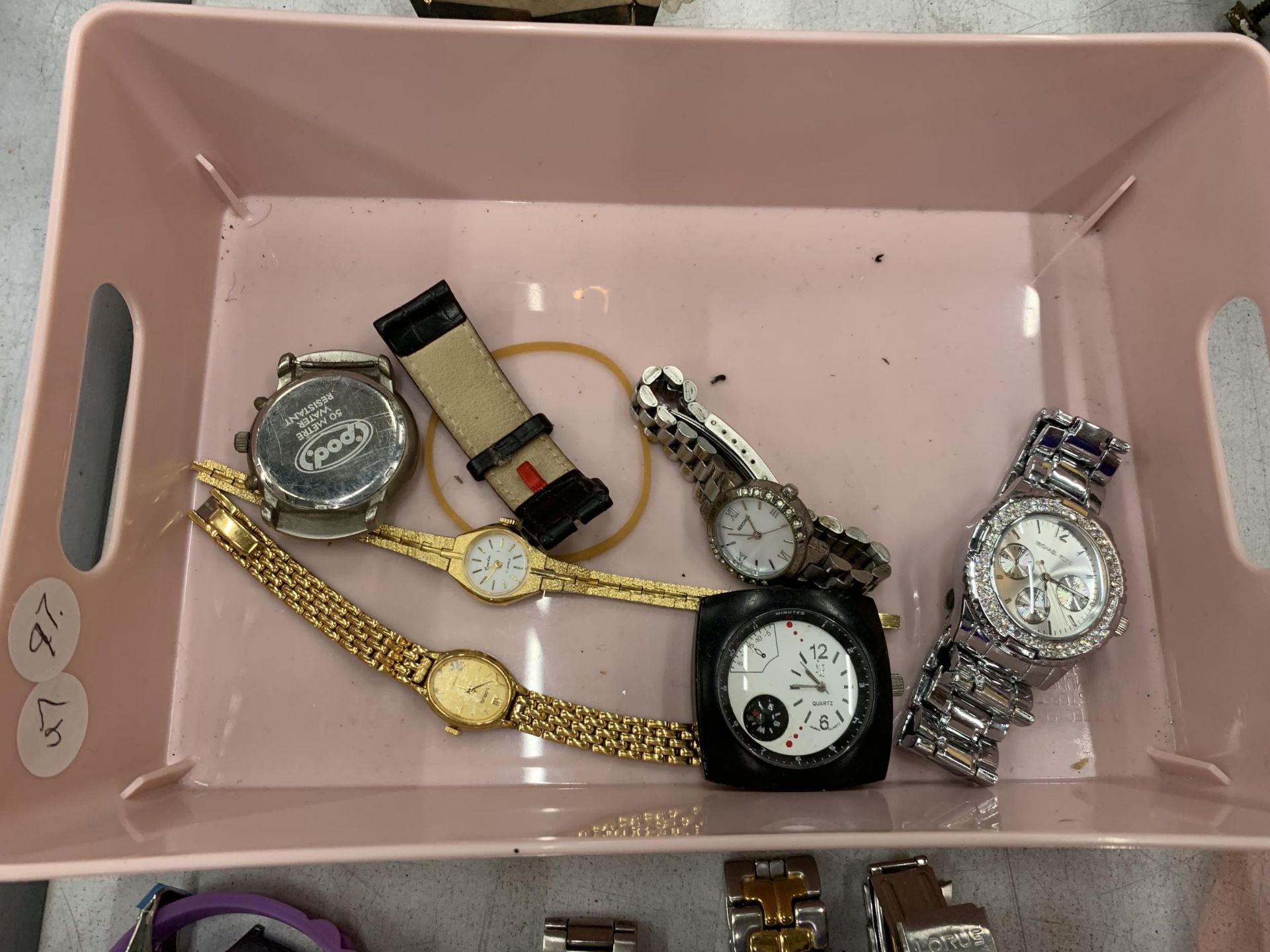 A MIXED GROUP OF WATCHES - Bild 3 aus 3