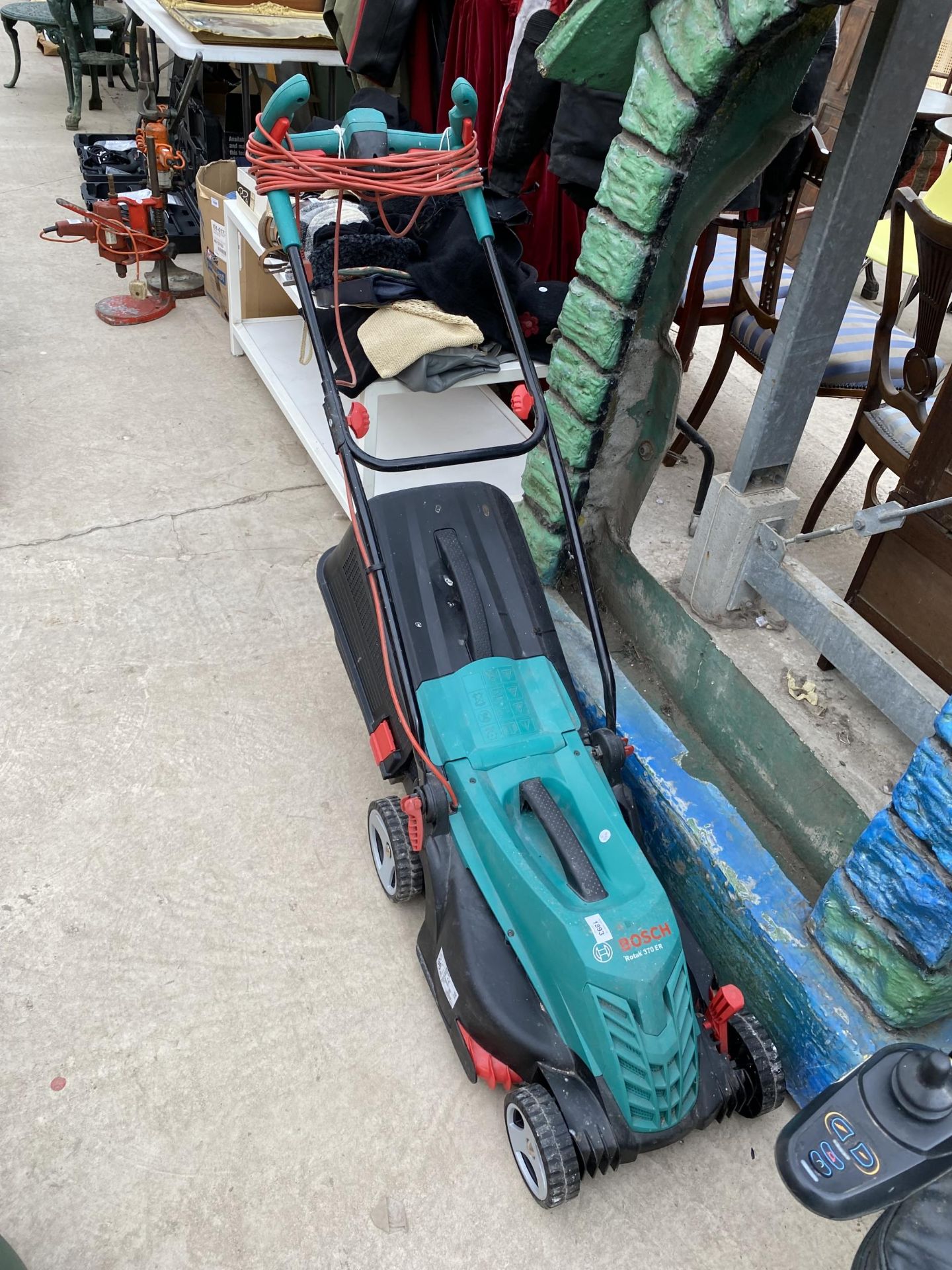 A BOSCH ROTAK 370 ER ELECTRIC LAWN MOWER