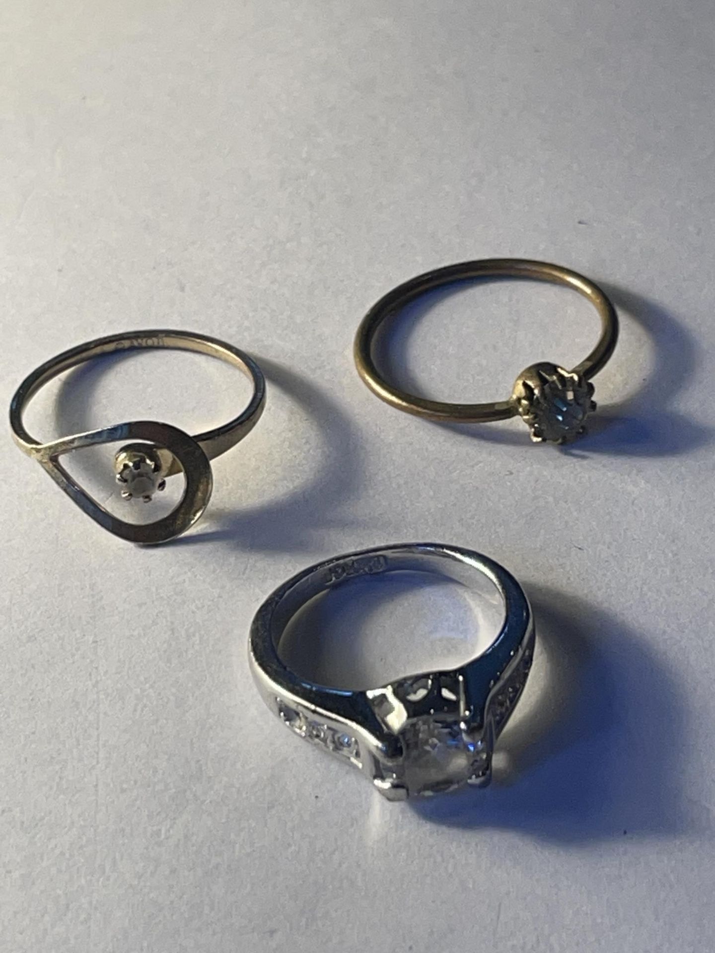 SIX SILVER AND SILVER GILT RINGS - Image 3 of 3