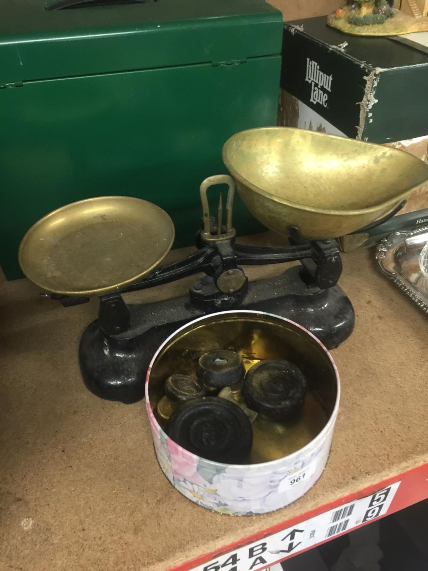 A SET OF VINTAGE CAST LIBRASCO SCALES WITH BRASS PANS AND WEIGHTS