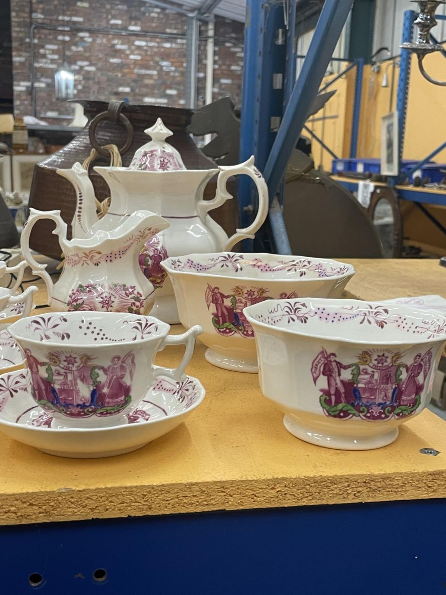 A LARGE QAUNTITY OF COMMEMORATIVE CERAMICS TO INCLUDE A TEMERANCE STAR PINK LUSTERWARE BRITISH - Image 6 of 6
