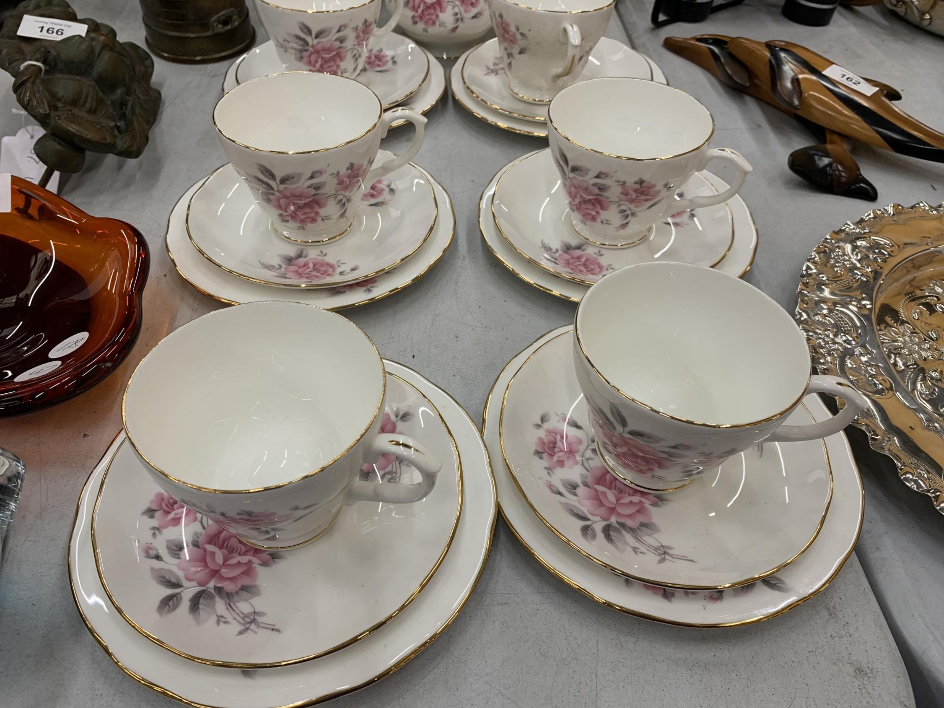 A DUCHESS CHINA PART TEA SET - Image 2 of 6