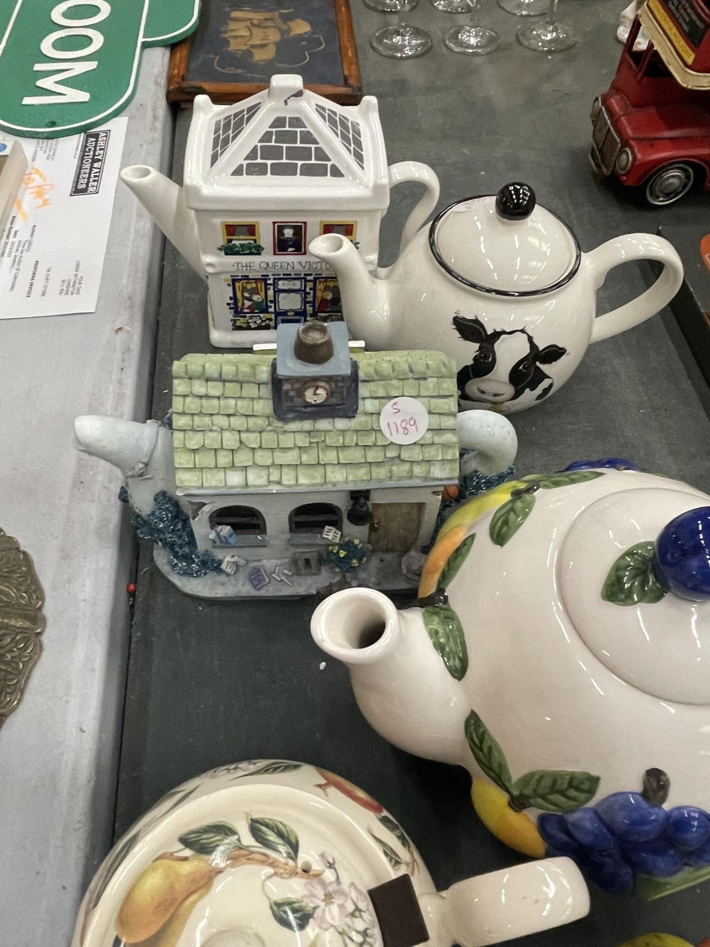A MIXED LOT OF CERAMIC TEAPOTS TO INCLUDE FRUIT DESIGN EXAMPLES - Image 2 of 3